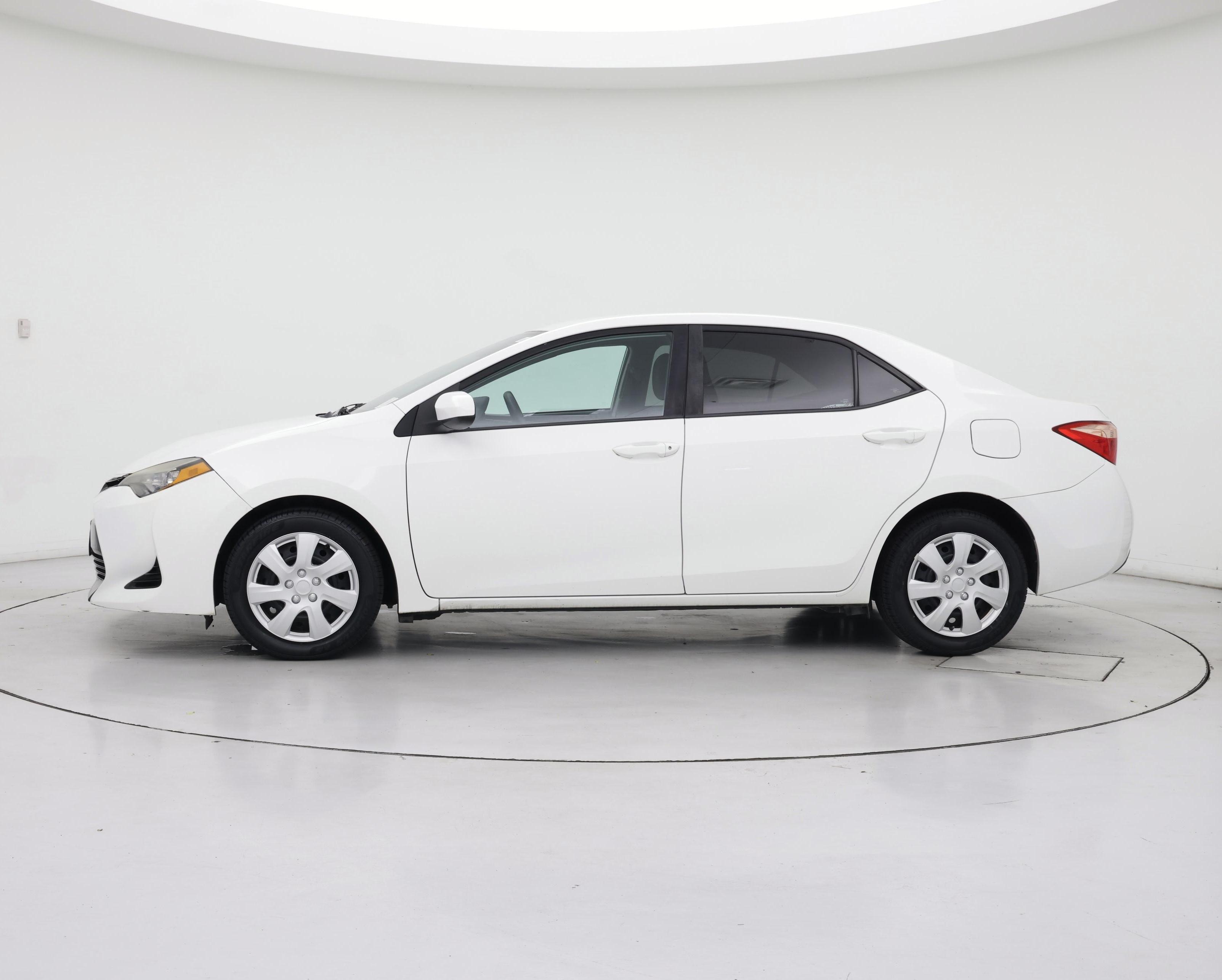 Thumbnail: 2018 Toyota Corolla - 3