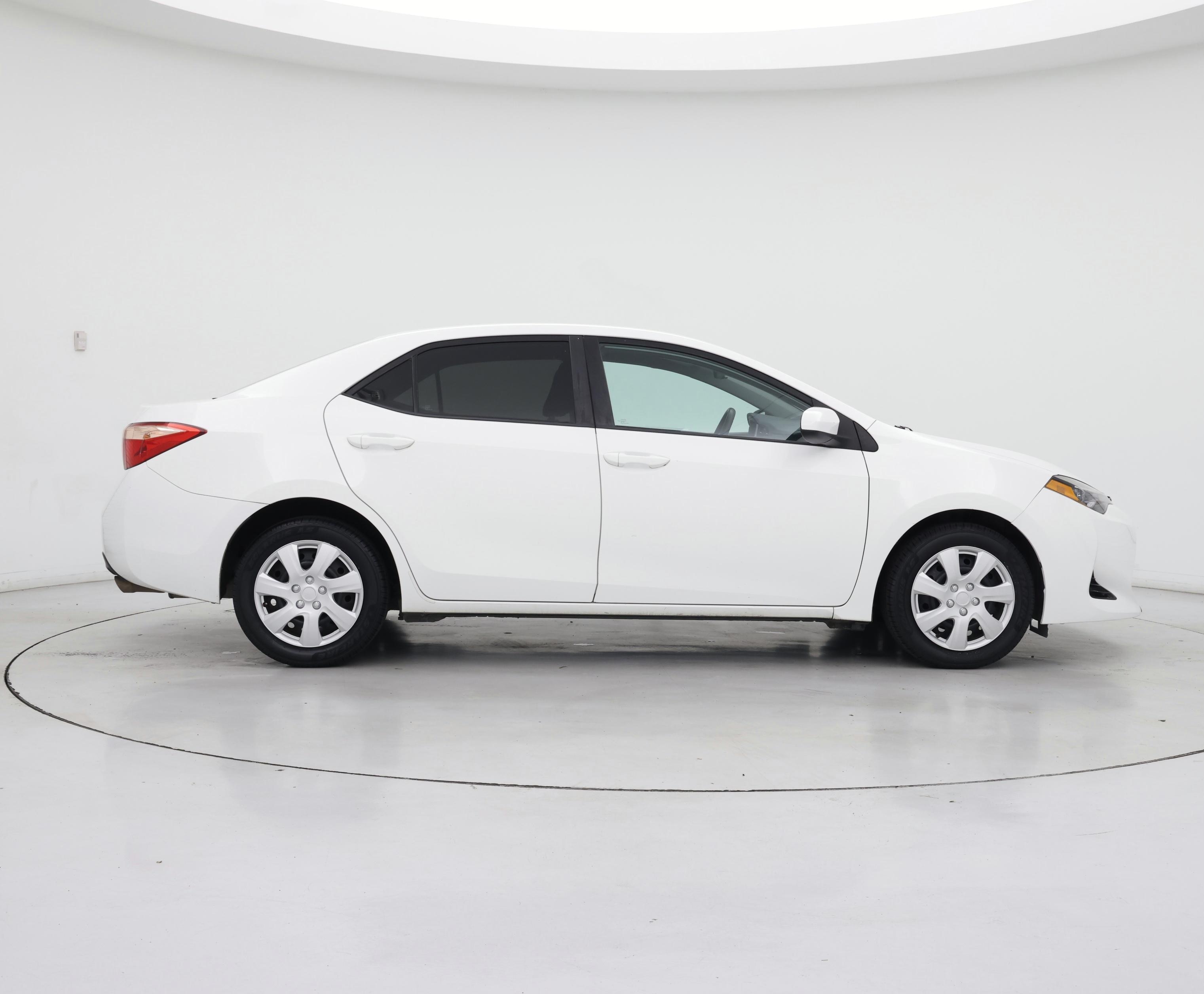 Thumbnail: 2018 Toyota Corolla - 7