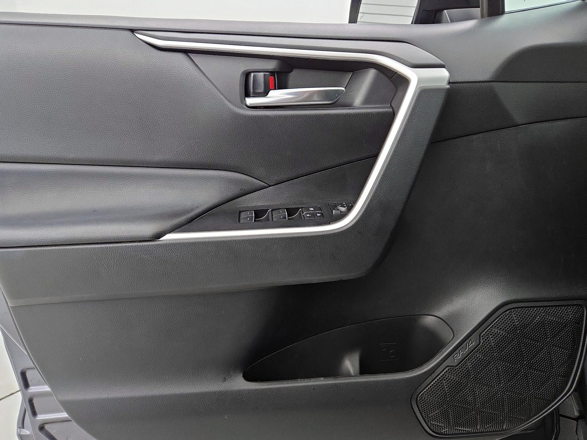 Thumbnail: 2024 Toyota RAV4 - 12