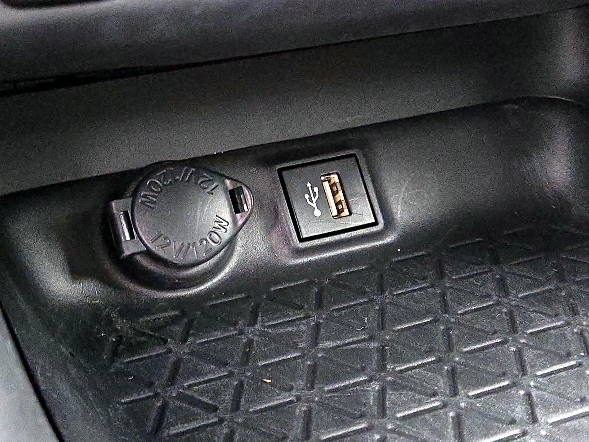 Thumbnail: 2024 Toyota RAV4 - 18