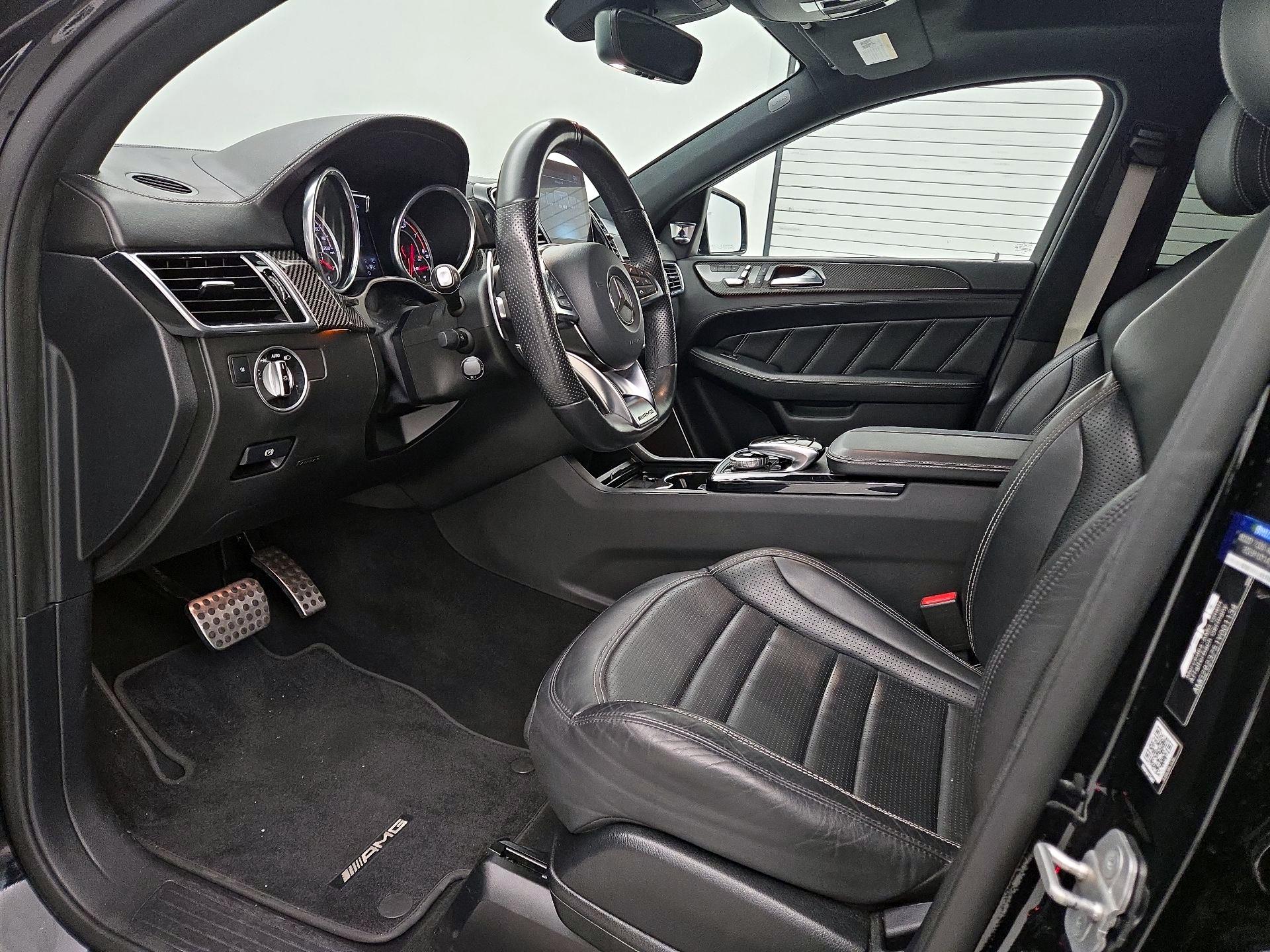 Thumbnail: 2016 Mercedes-Benz GL-Class - 11