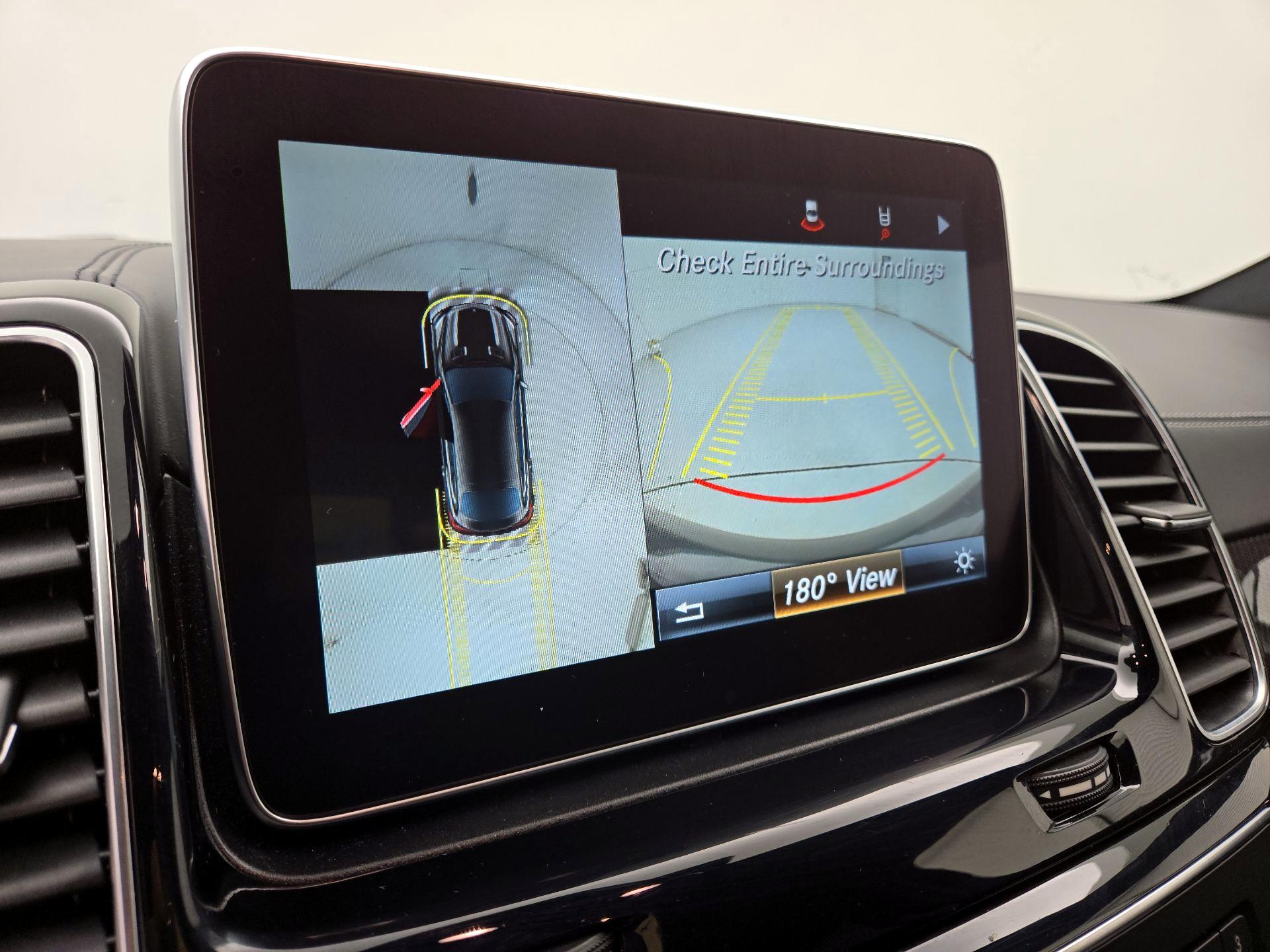 Thumbnail: 2016 Mercedes-Benz GL-Class - 14