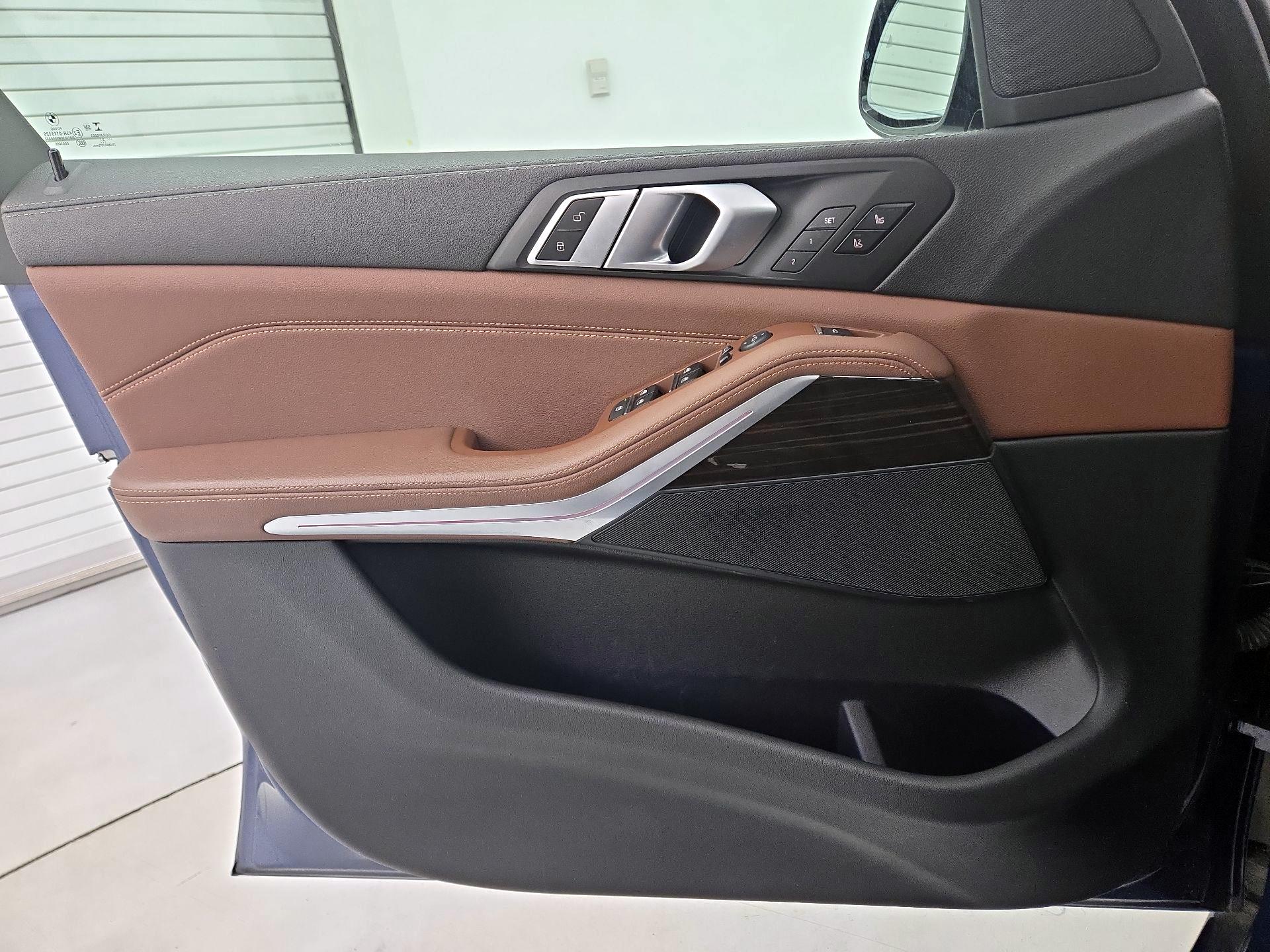 Thumbnail: 2021 BMW X5 - 12