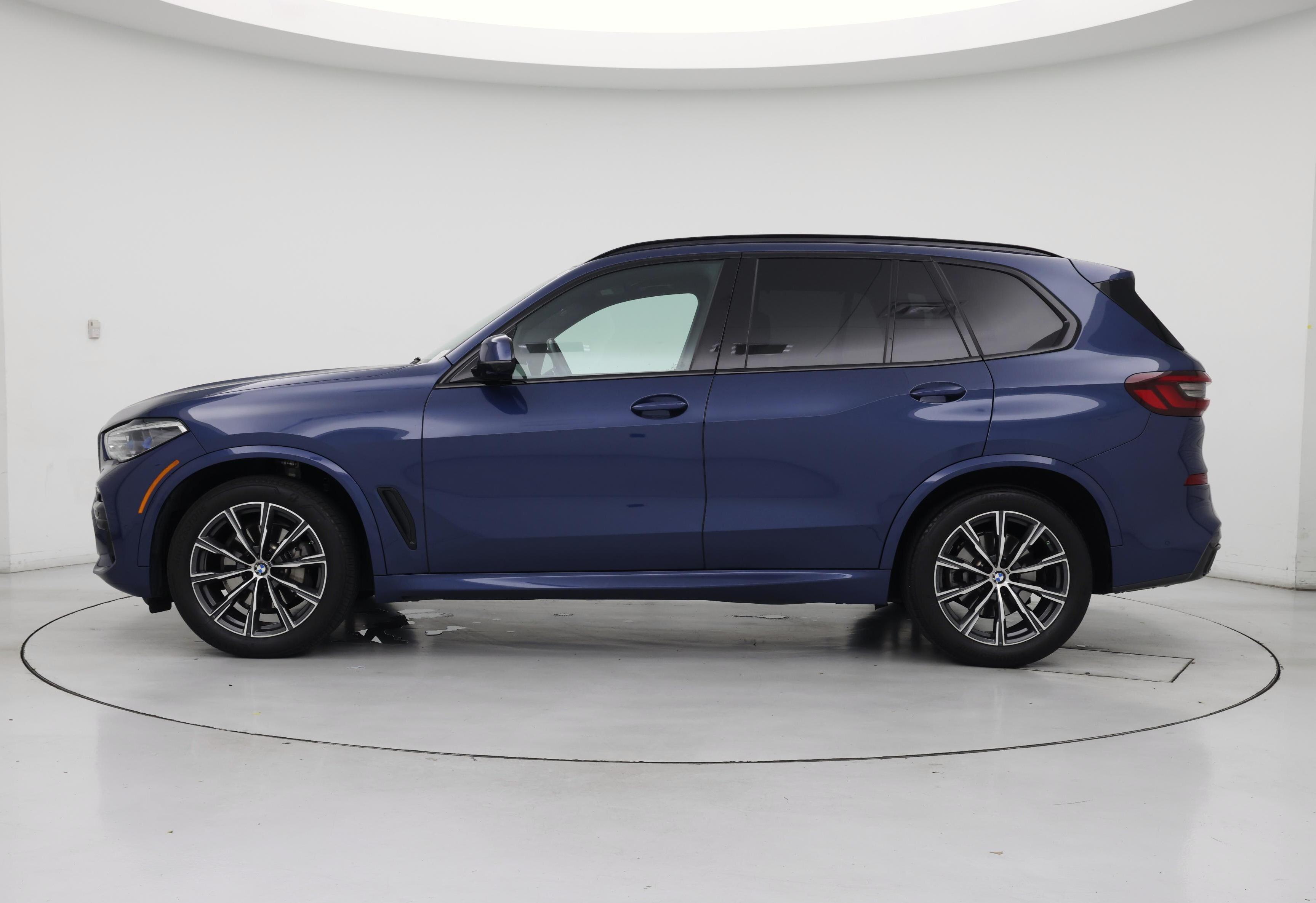 Thumbnail: 2021 BMW X5 - 3