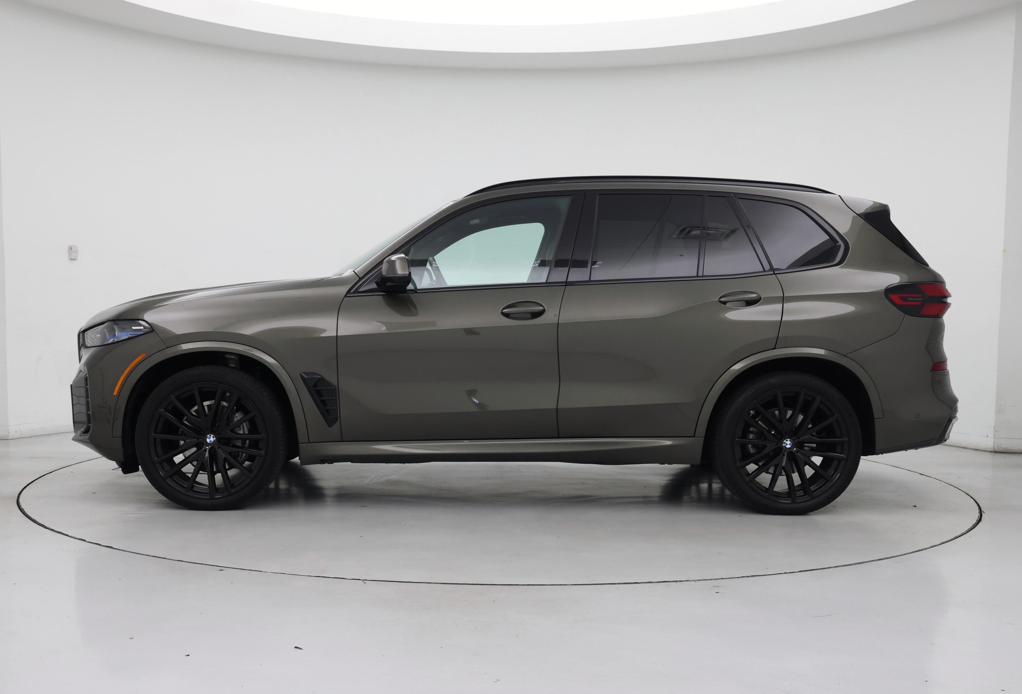 Thumbnail: 2024 BMW X5 - 3