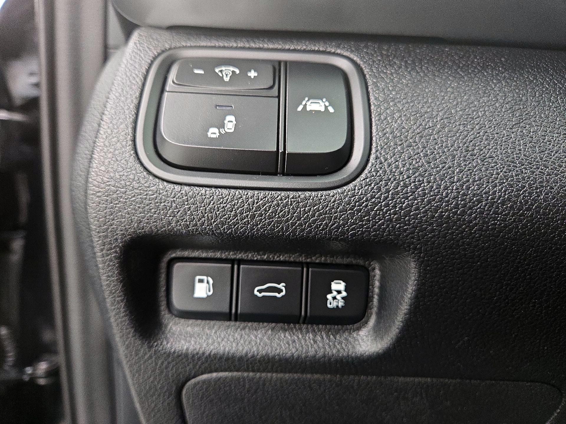 Thumbnail: 2020 Kia Optima - 13