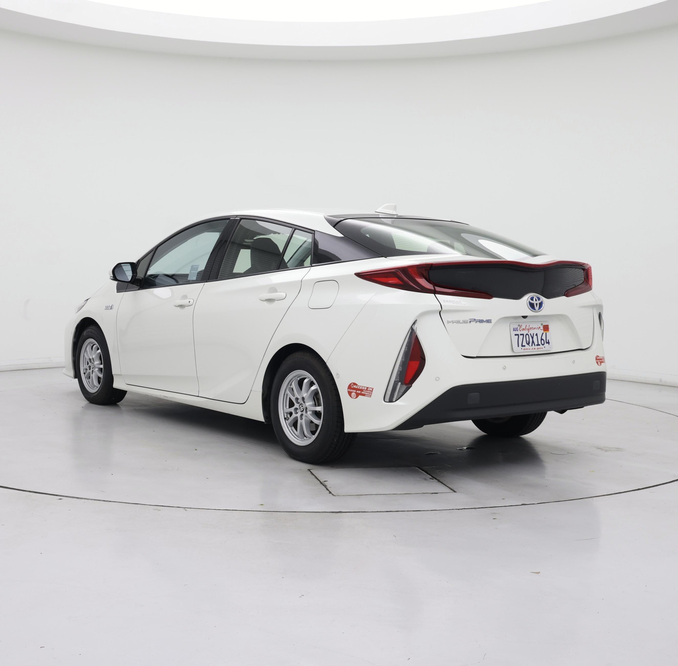 Thumbnail: 2017 Toyota Prius Prime - 2