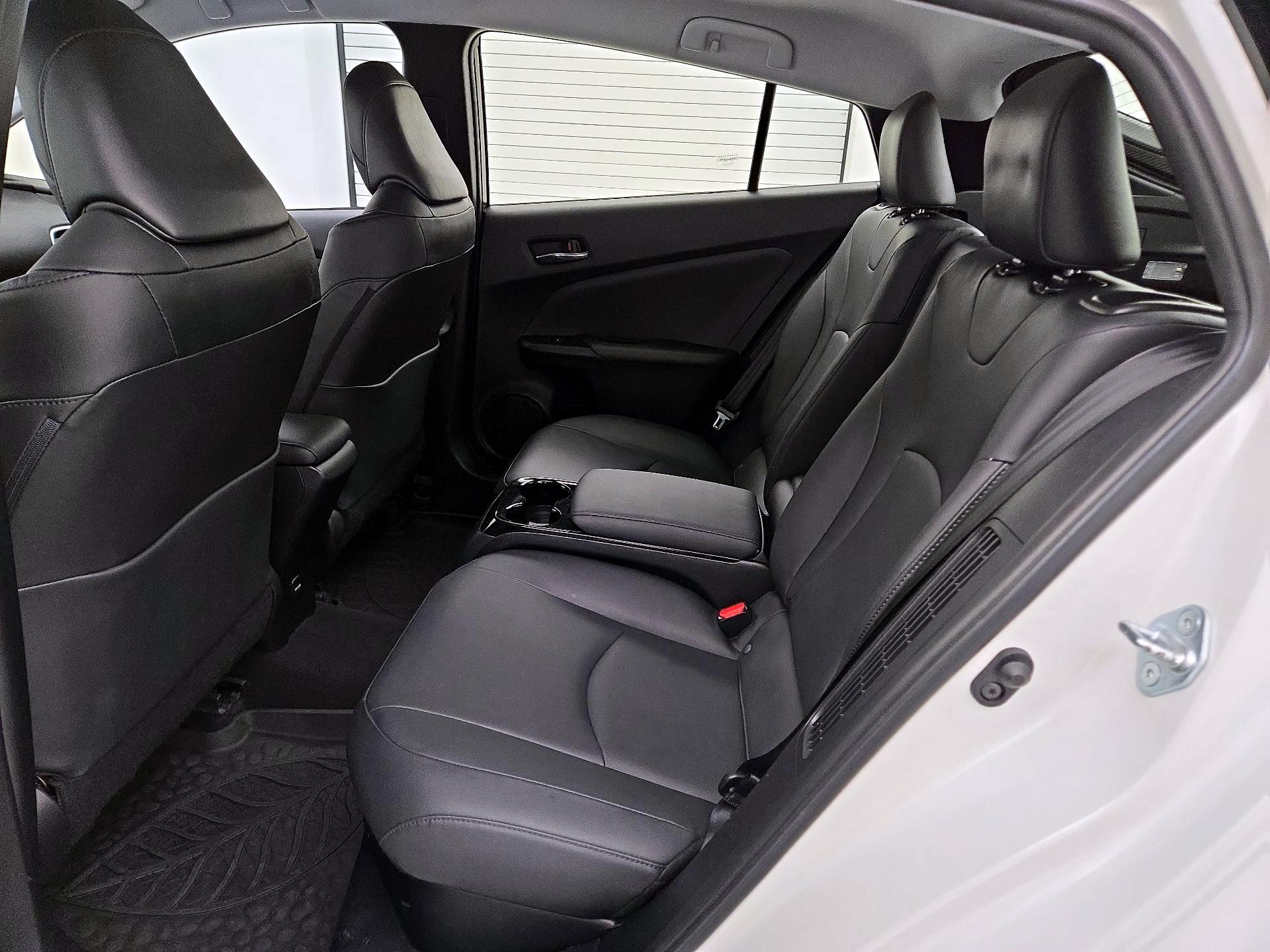 Thumbnail: 2017 Toyota Prius Prime - 20