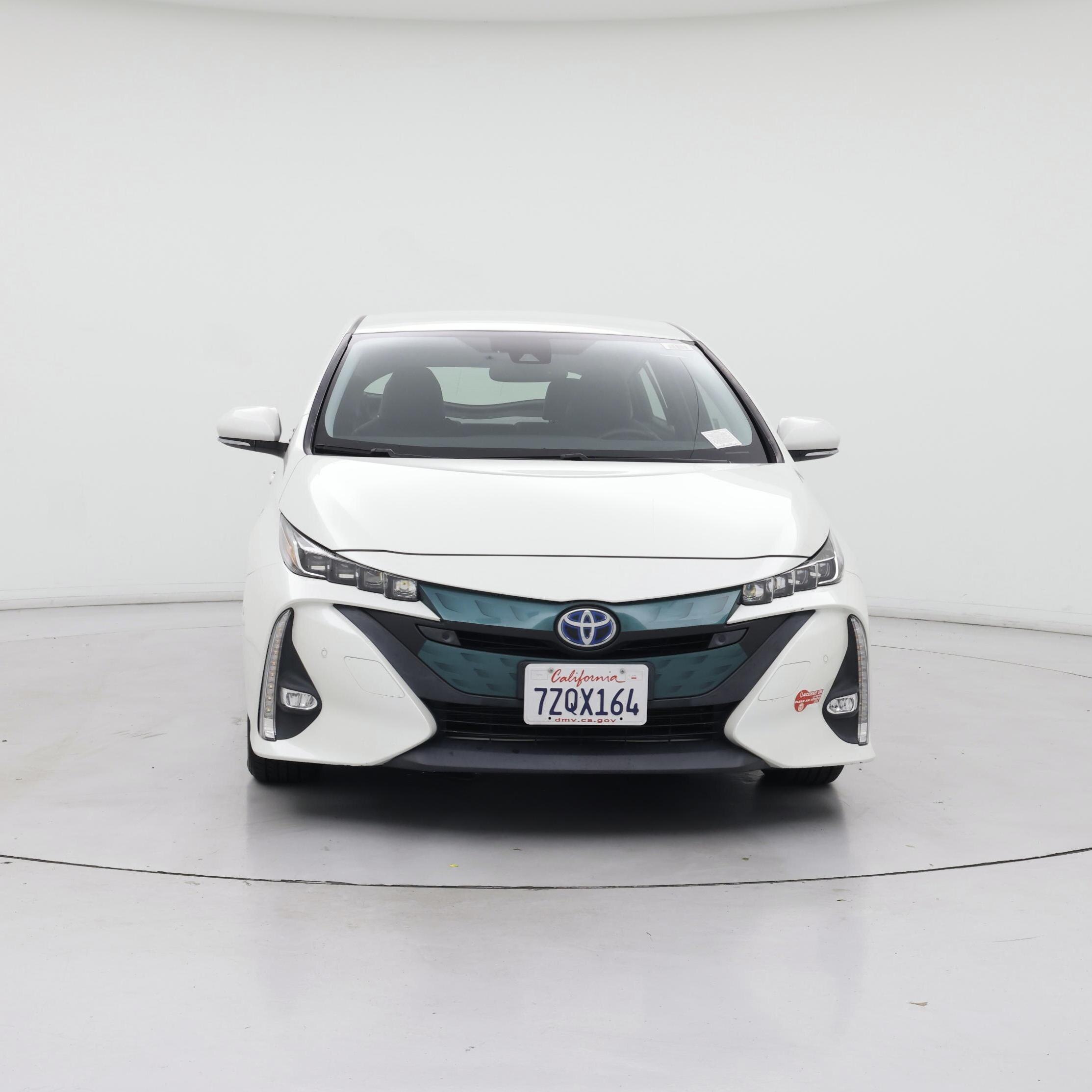 Thumbnail: 2017 Toyota Prius Prime - 5