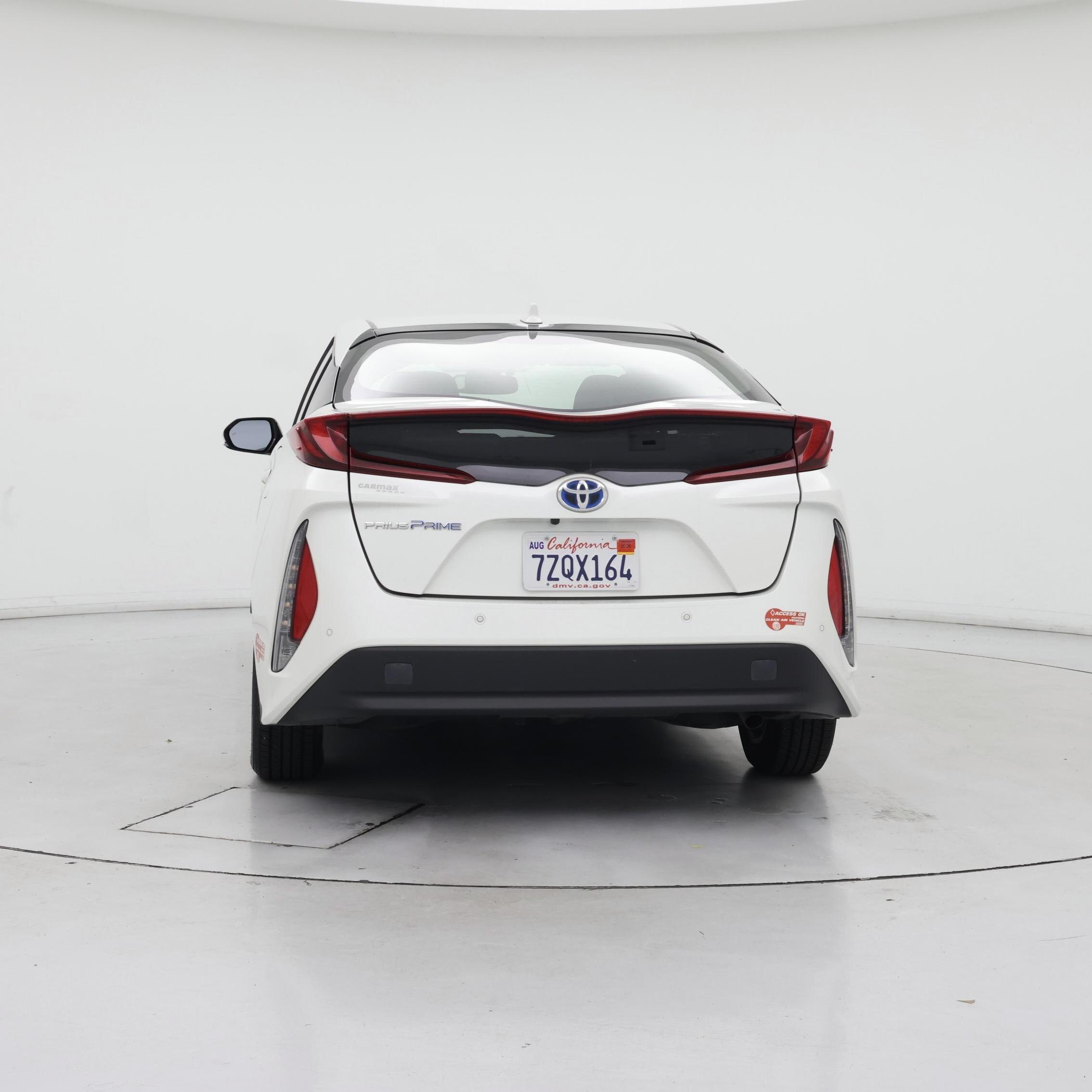 Thumbnail: 2017 Toyota Prius Prime - 6