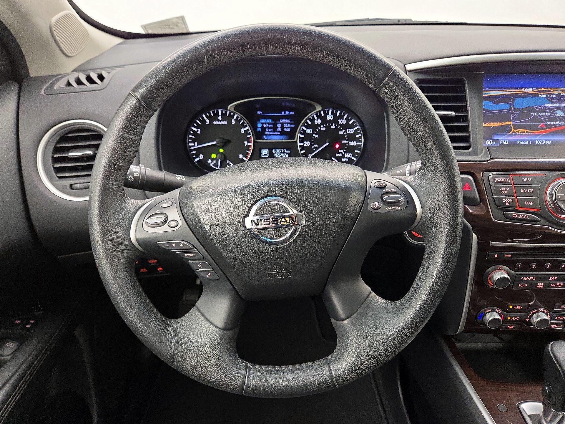 Thumbnail: 2015 Nissan Pathfinder - 10