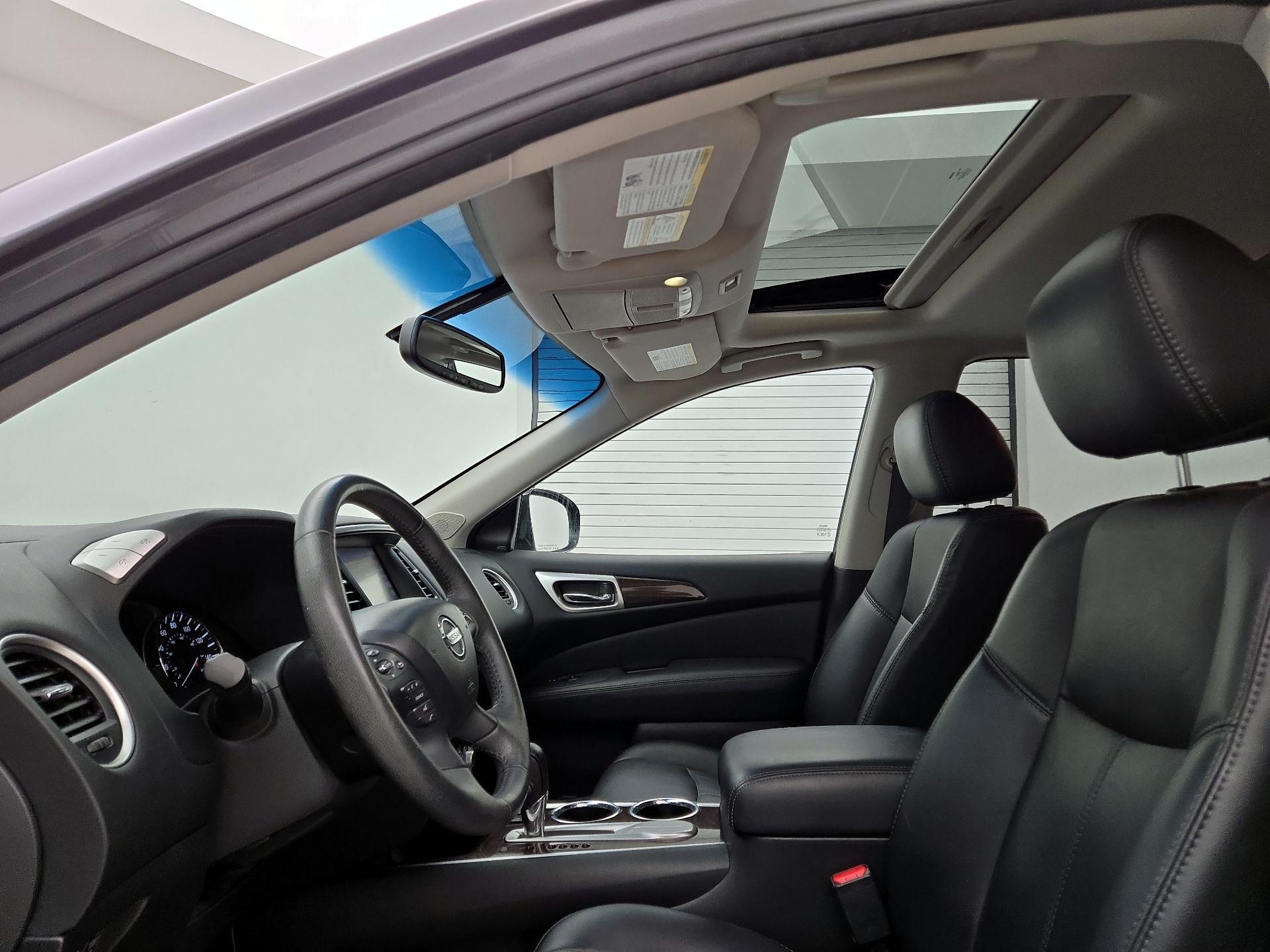 Thumbnail: 2015 Nissan Pathfinder - 19