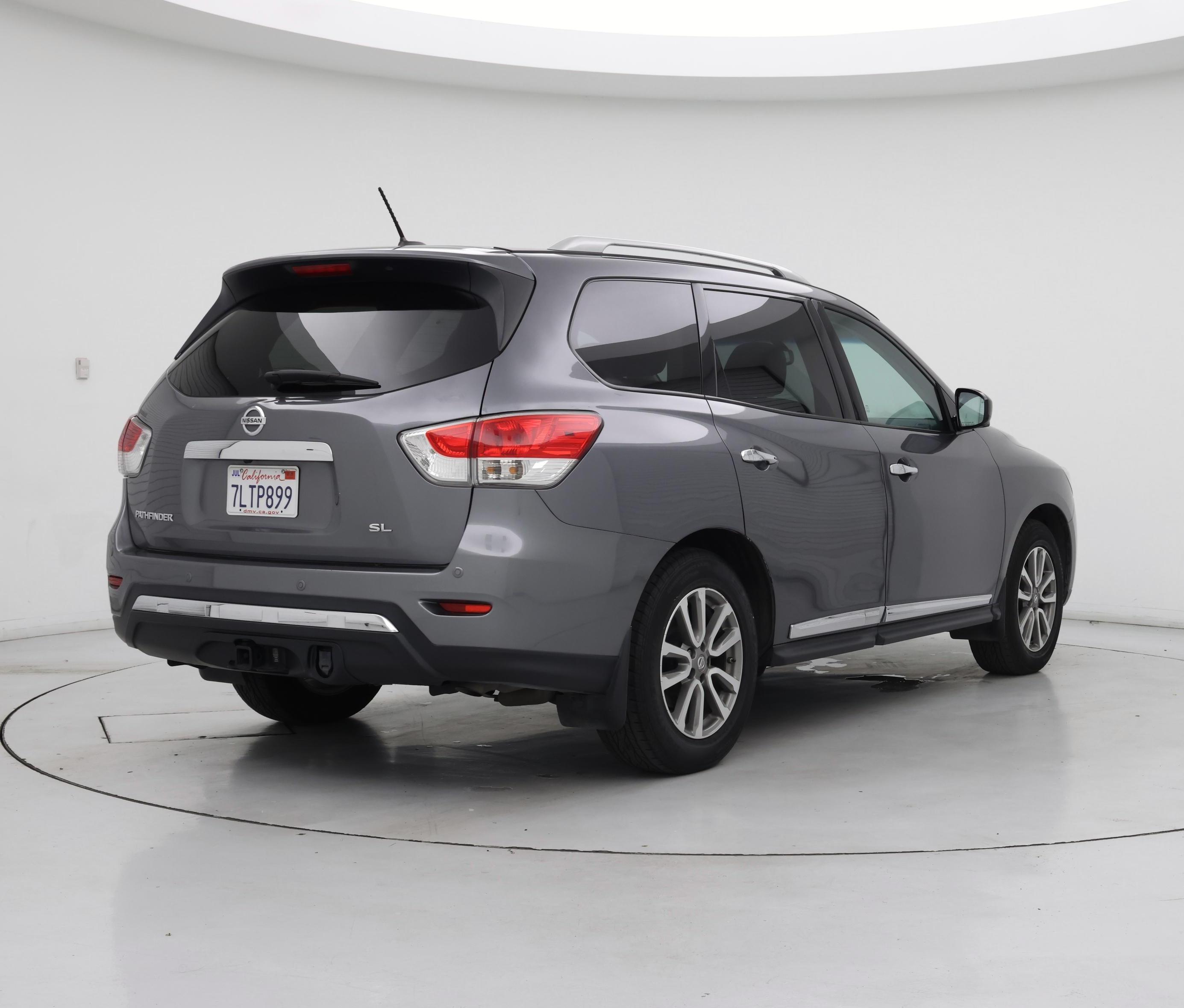 Thumbnail: 2015 Nissan Pathfinder - 8