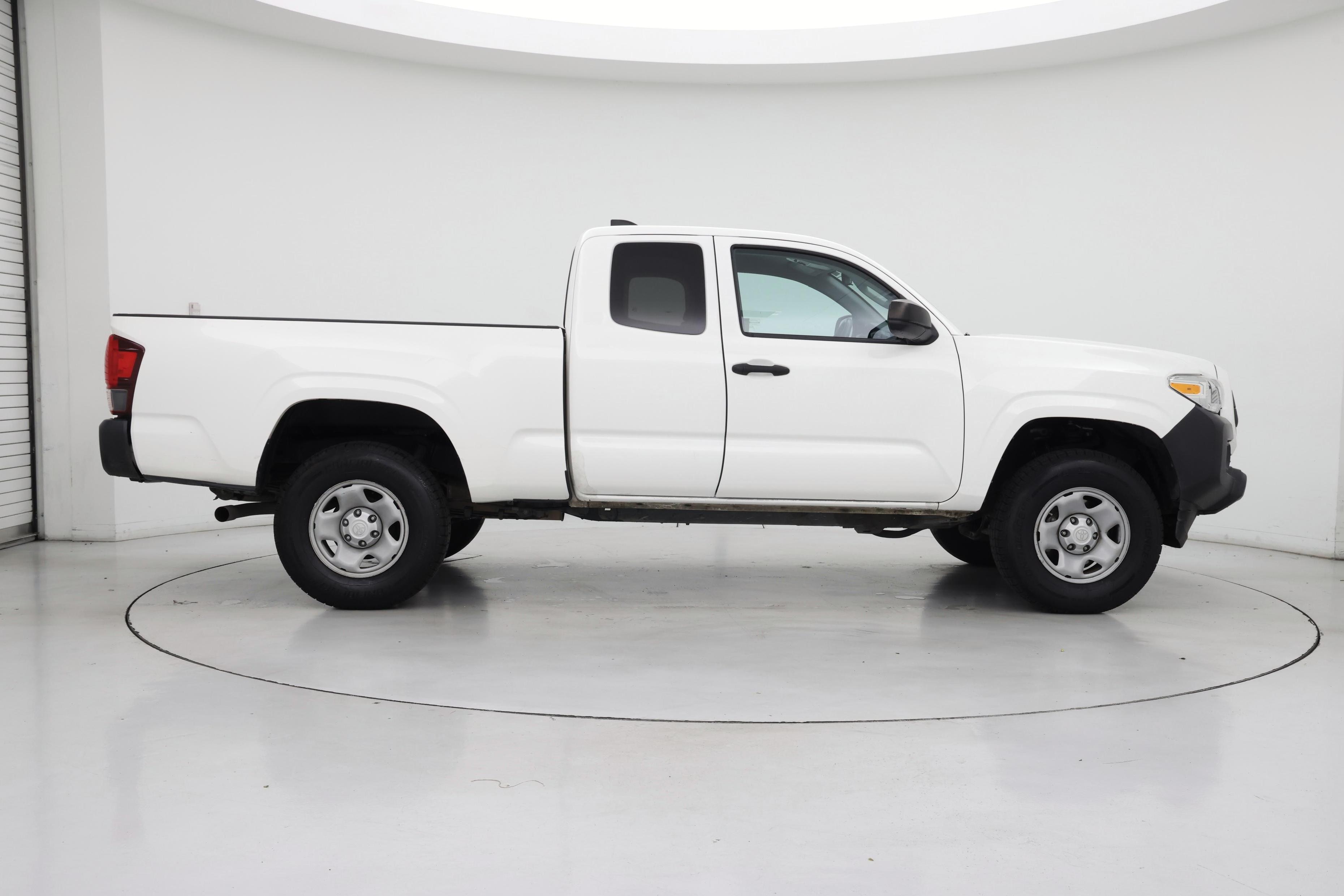 Thumbnail: 2020 Toyota Tacoma - 7