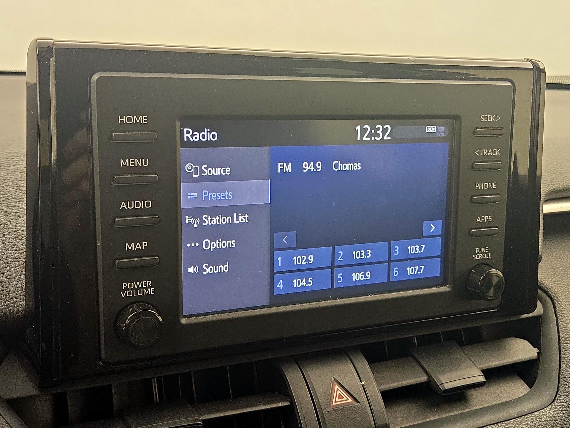 Thumbnail: 2019 Toyota RAV4 - 15