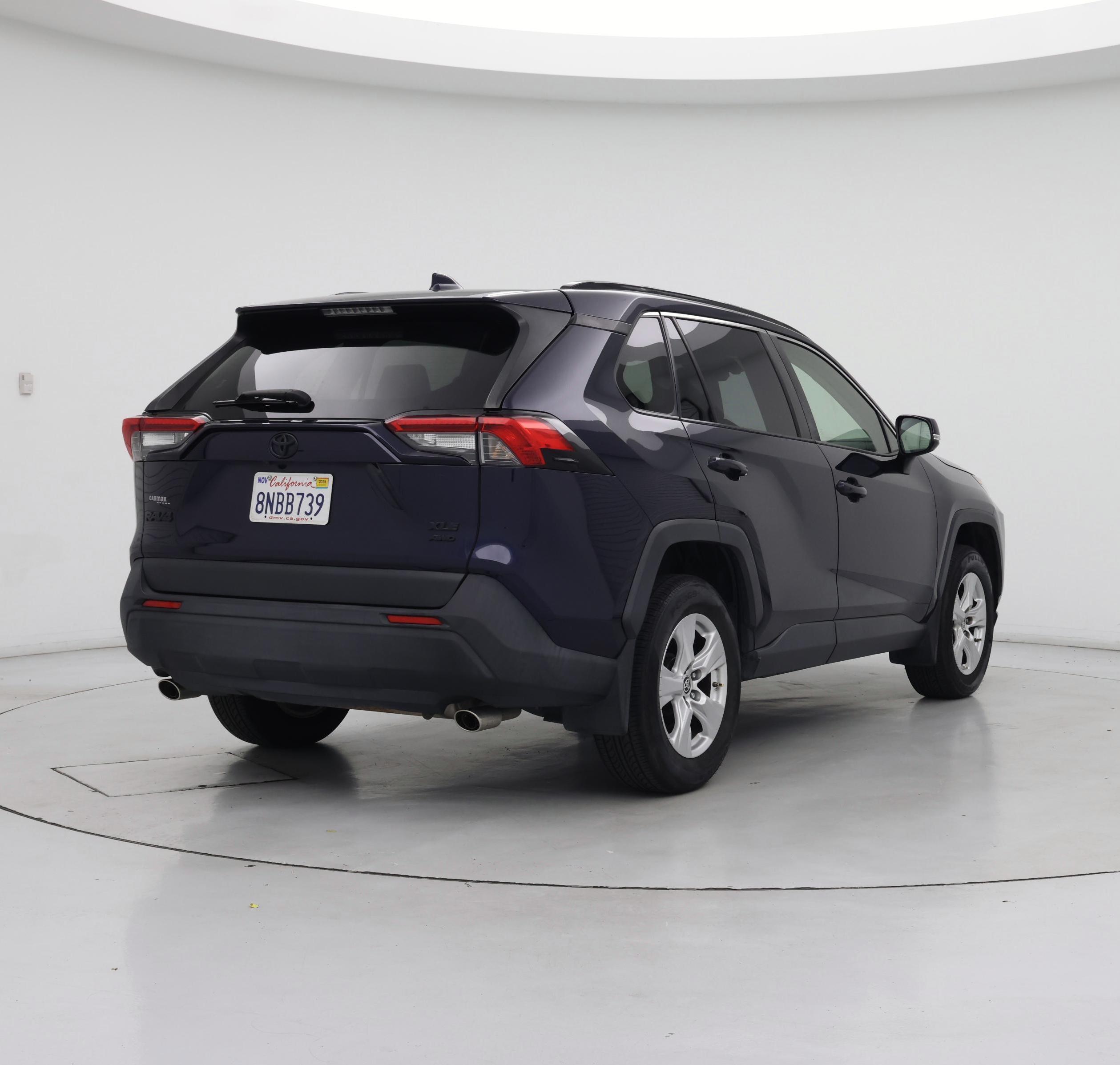 Thumbnail: 2019 Toyota RAV4 - 8
