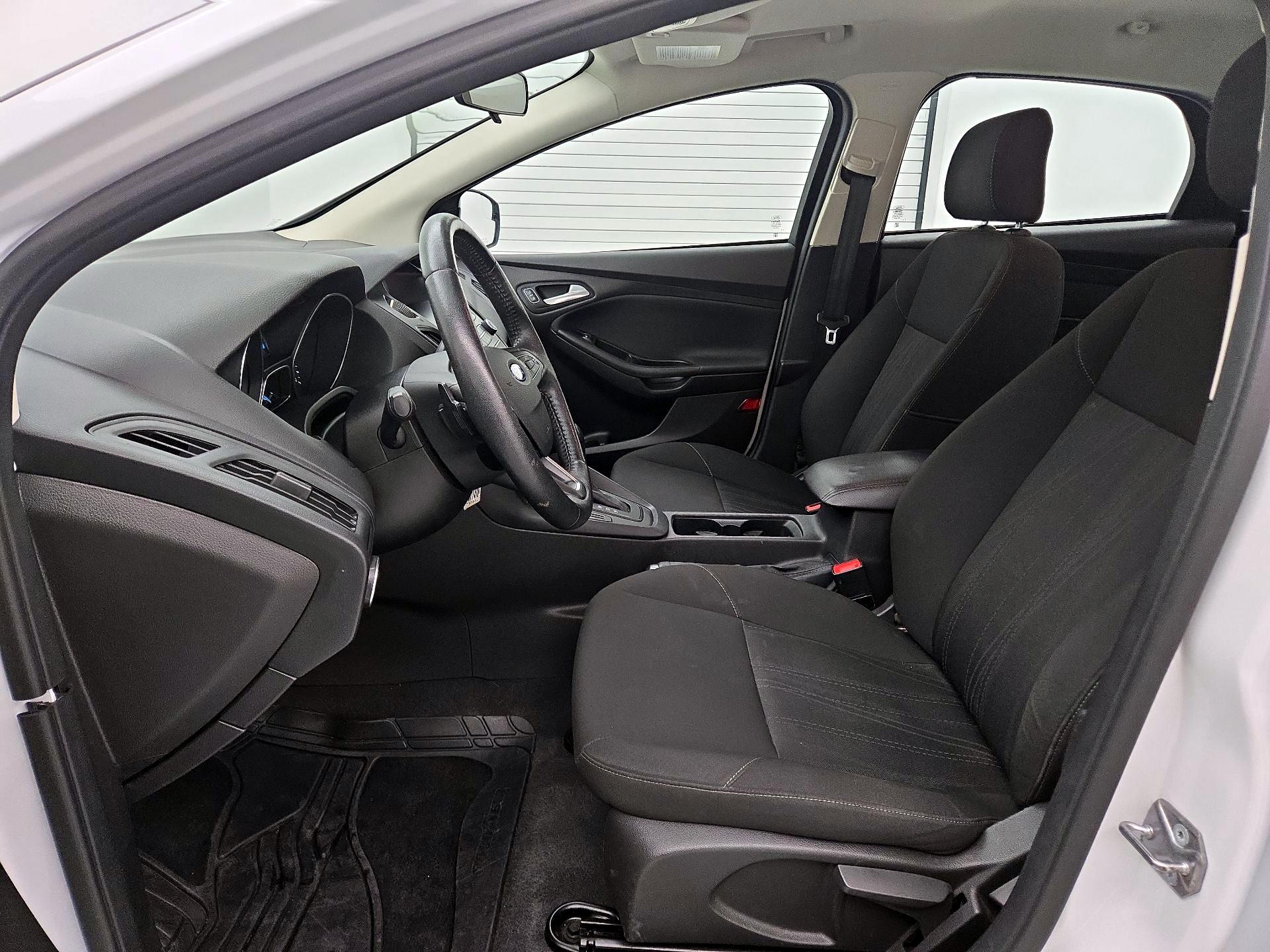 Thumbnail: 2015 Ford Focus - 11