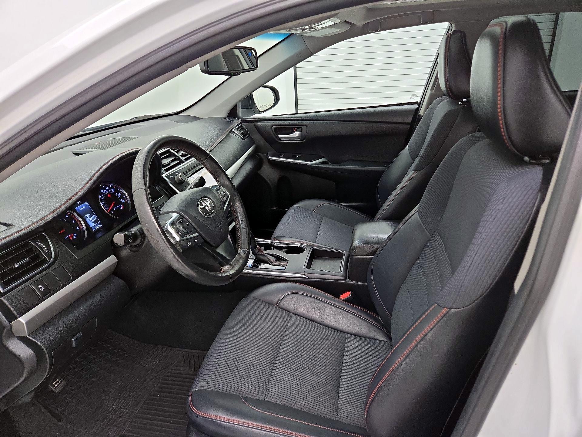 Thumbnail: 2017 Toyota Camry - 11