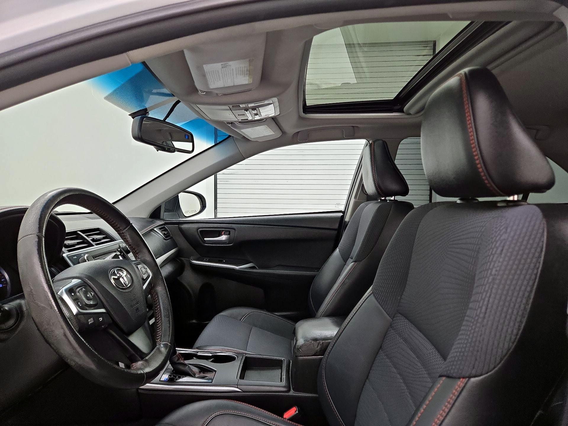 Thumbnail: 2017 Toyota Camry - 20