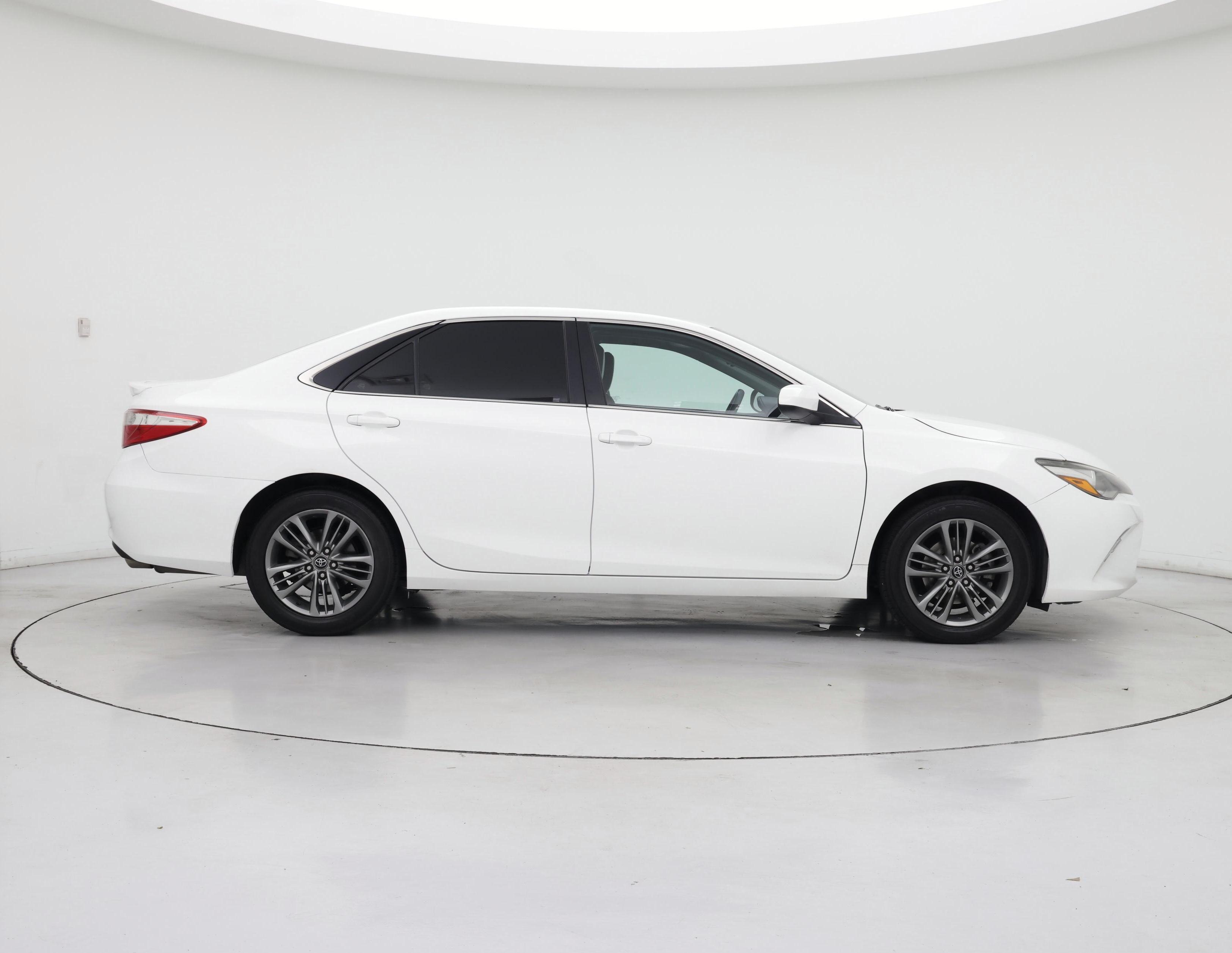 Thumbnail: 2017 Toyota Camry - 7