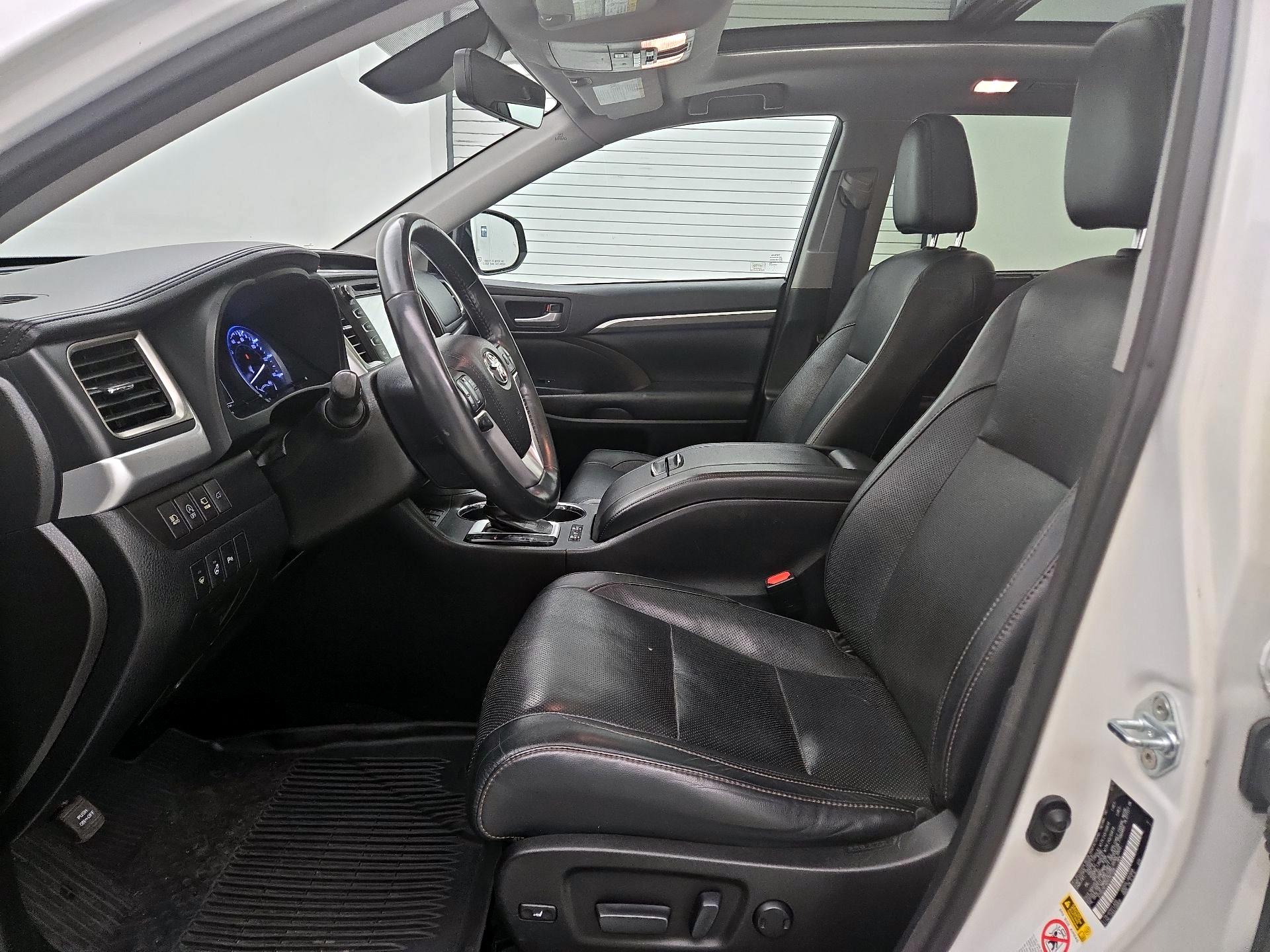 Thumbnail: 2017 Toyota Highlander - 11