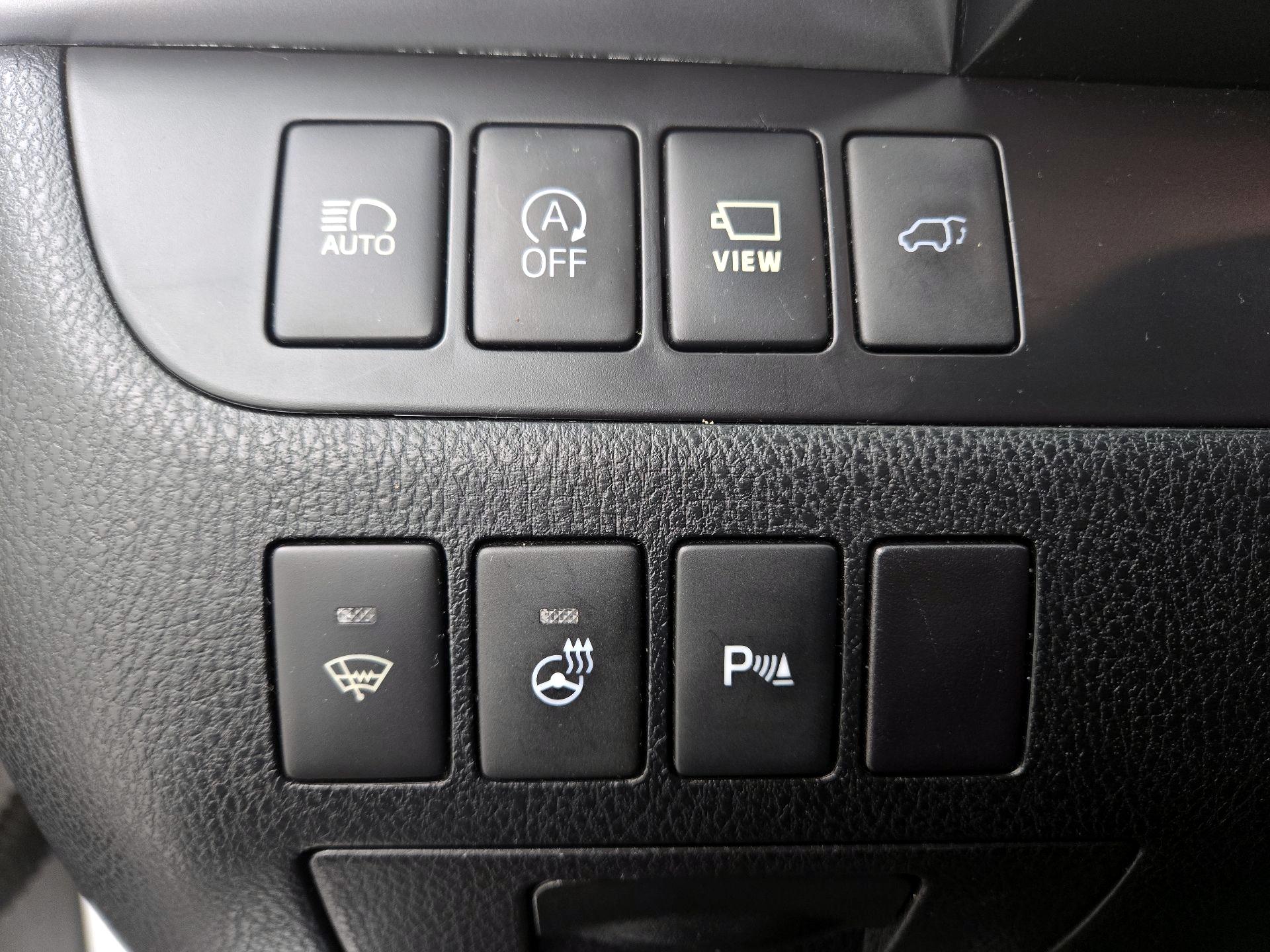 Thumbnail: 2017 Toyota Highlander - 13