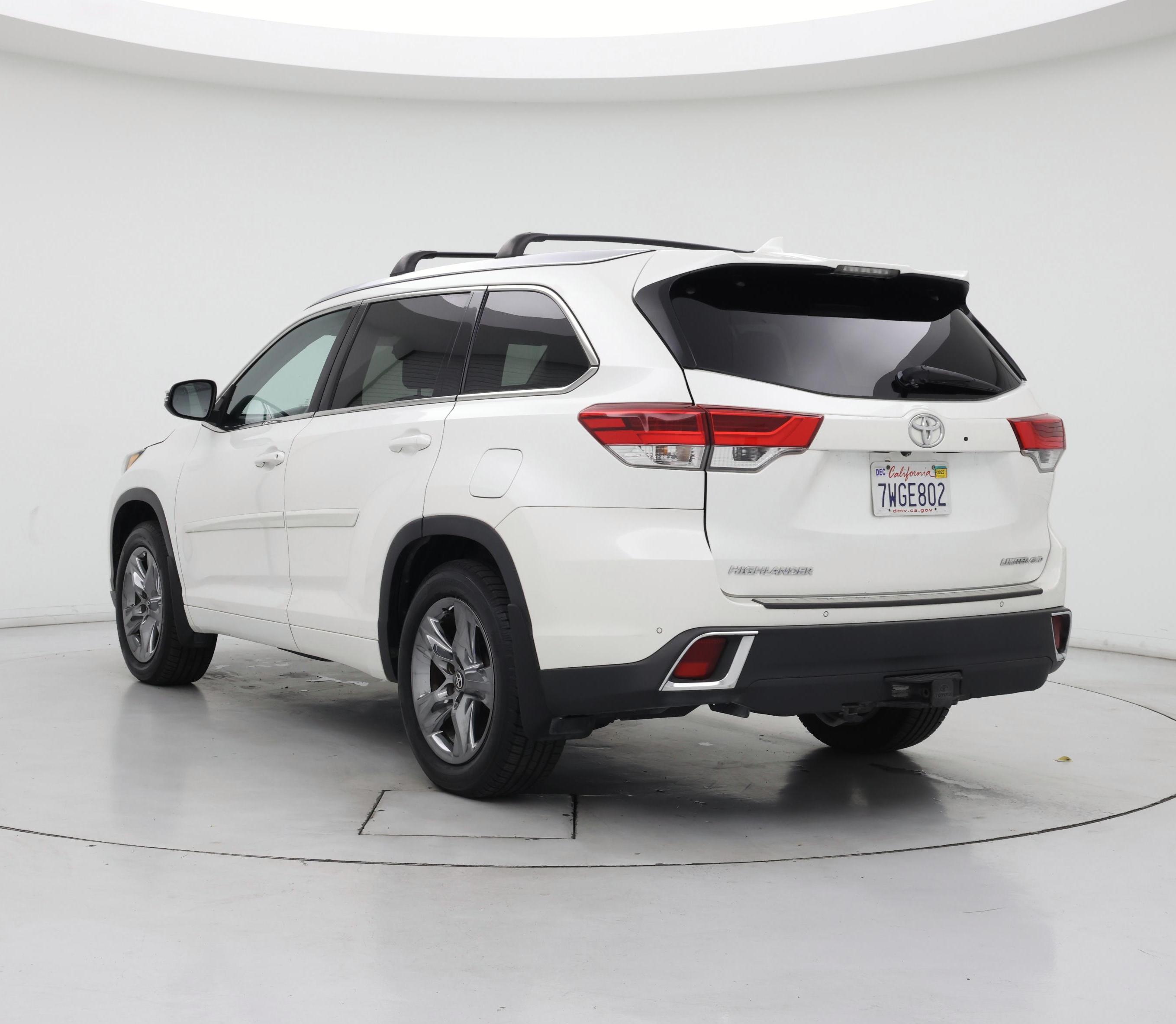 Thumbnail: 2017 Toyota Highlander - 2