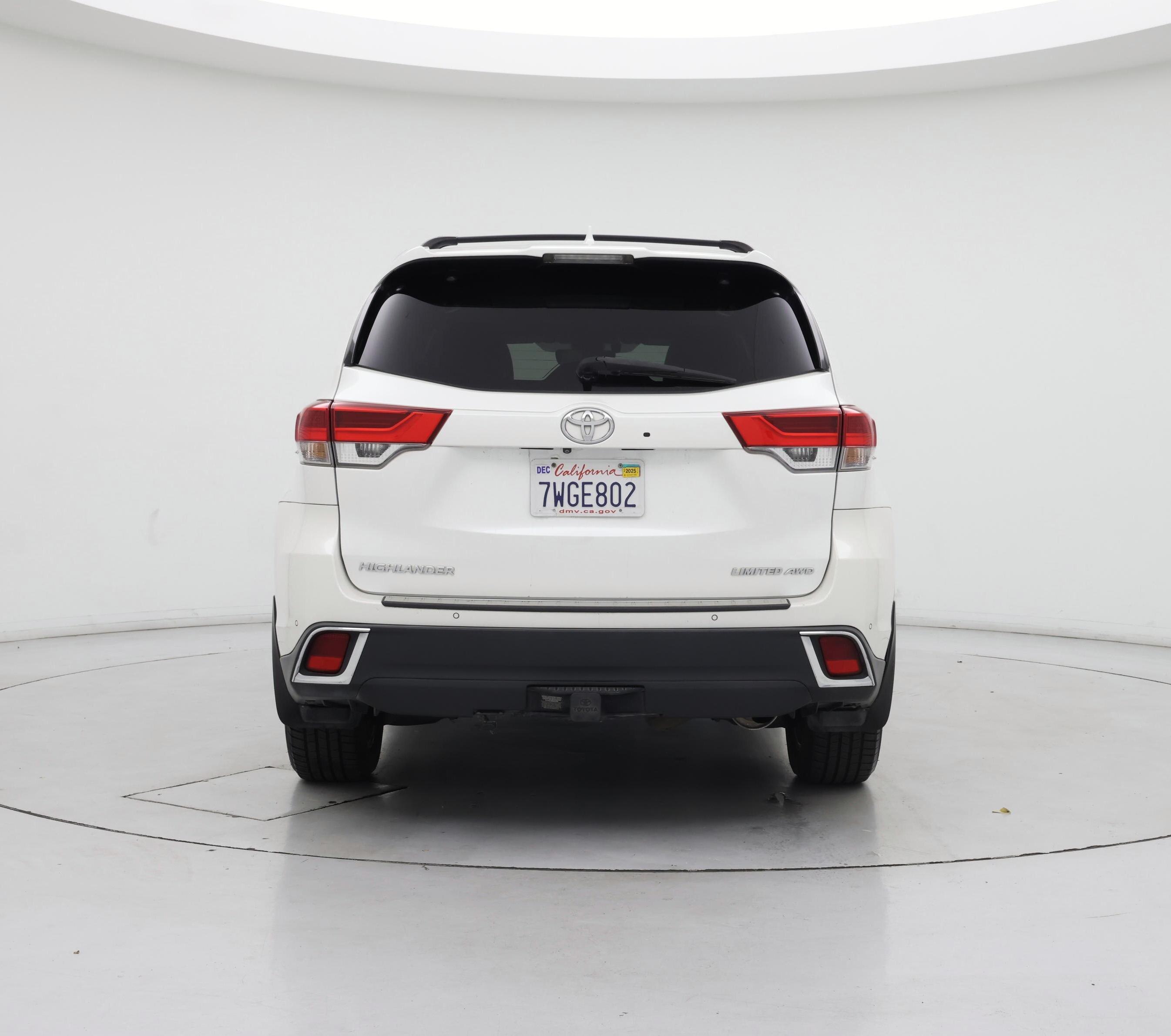 Thumbnail: 2017 Toyota Highlander - 6