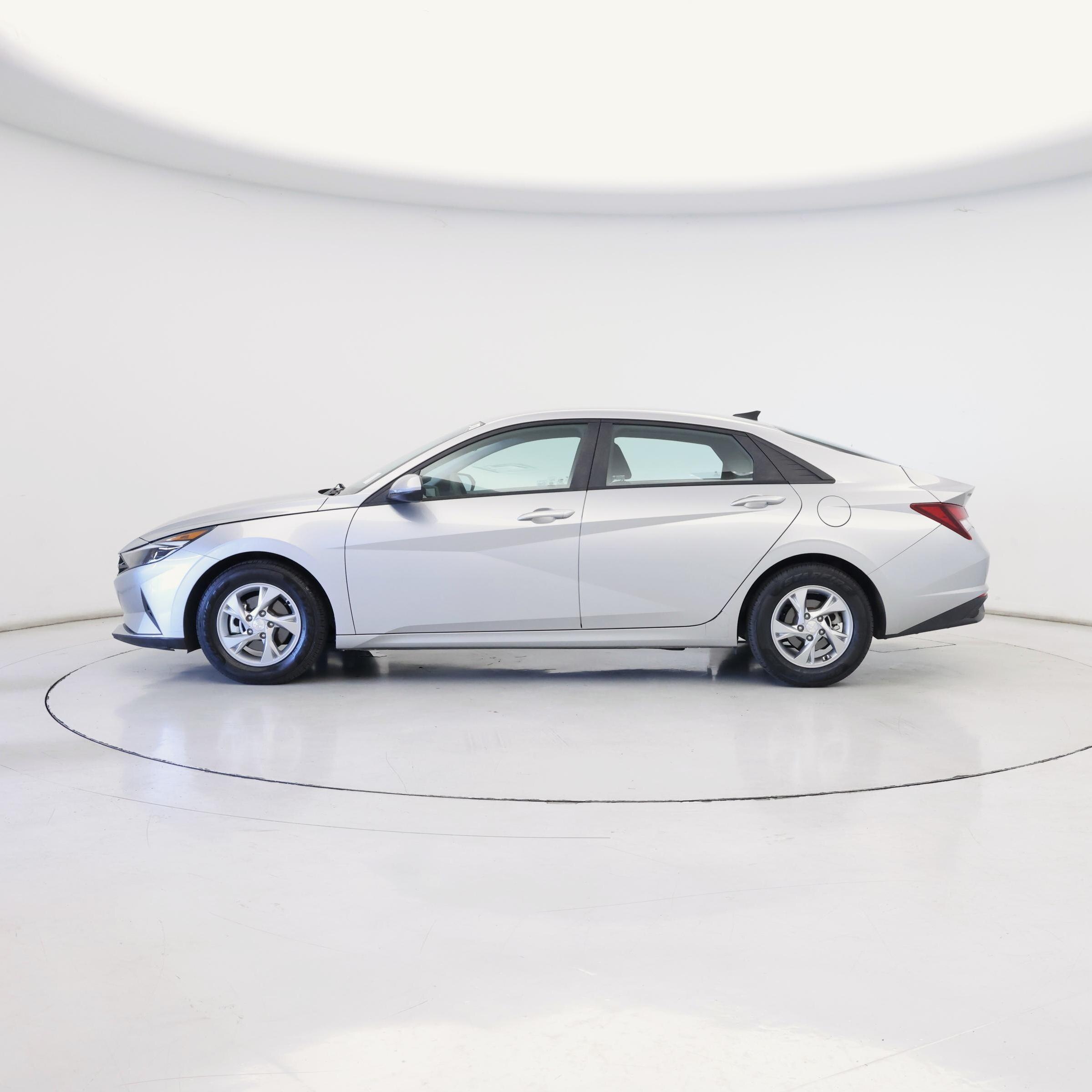Thumbnail: 2021 Hyundai Elantra - 3