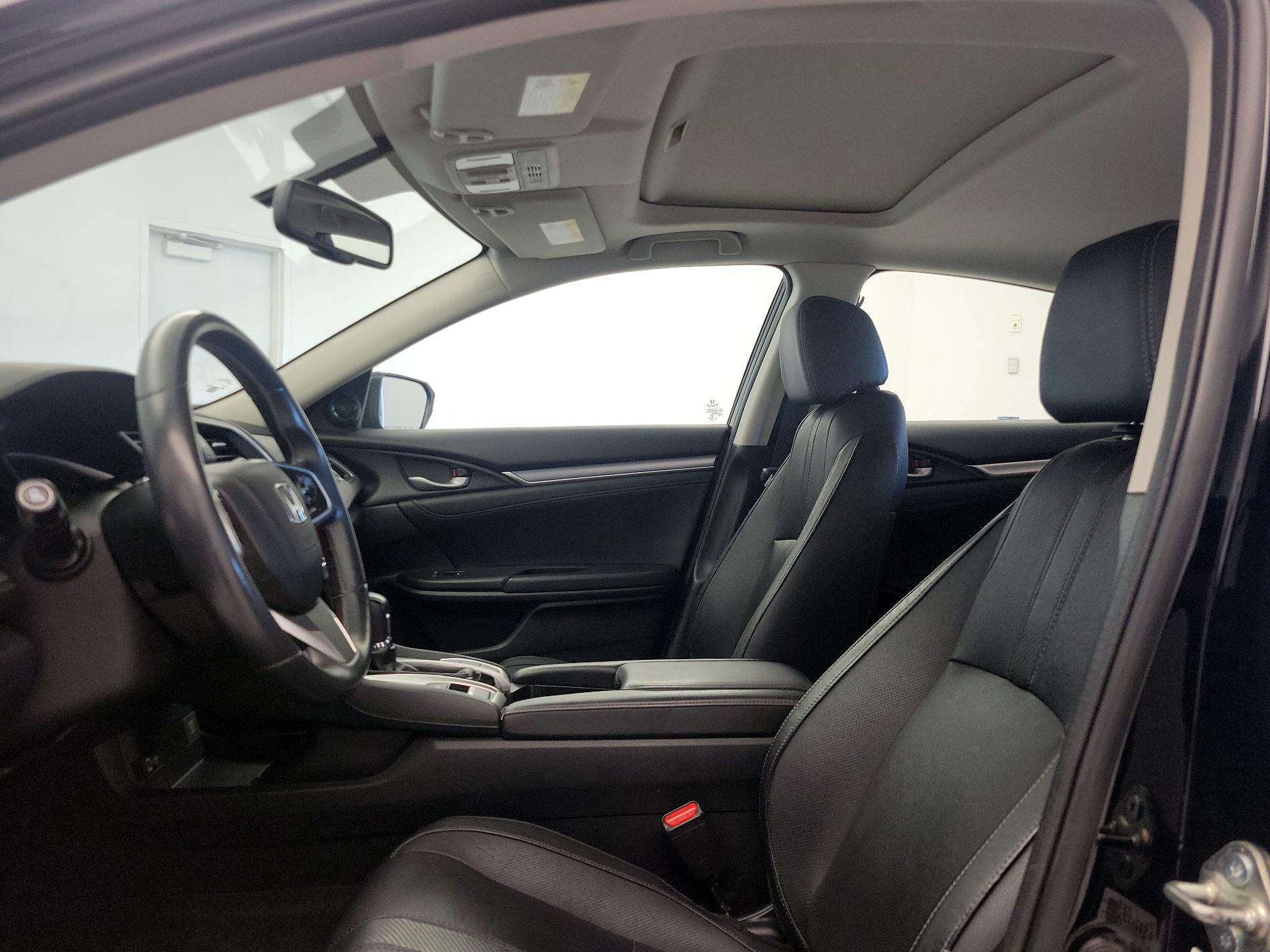 Thumbnail: 2016 Honda Civic - 11