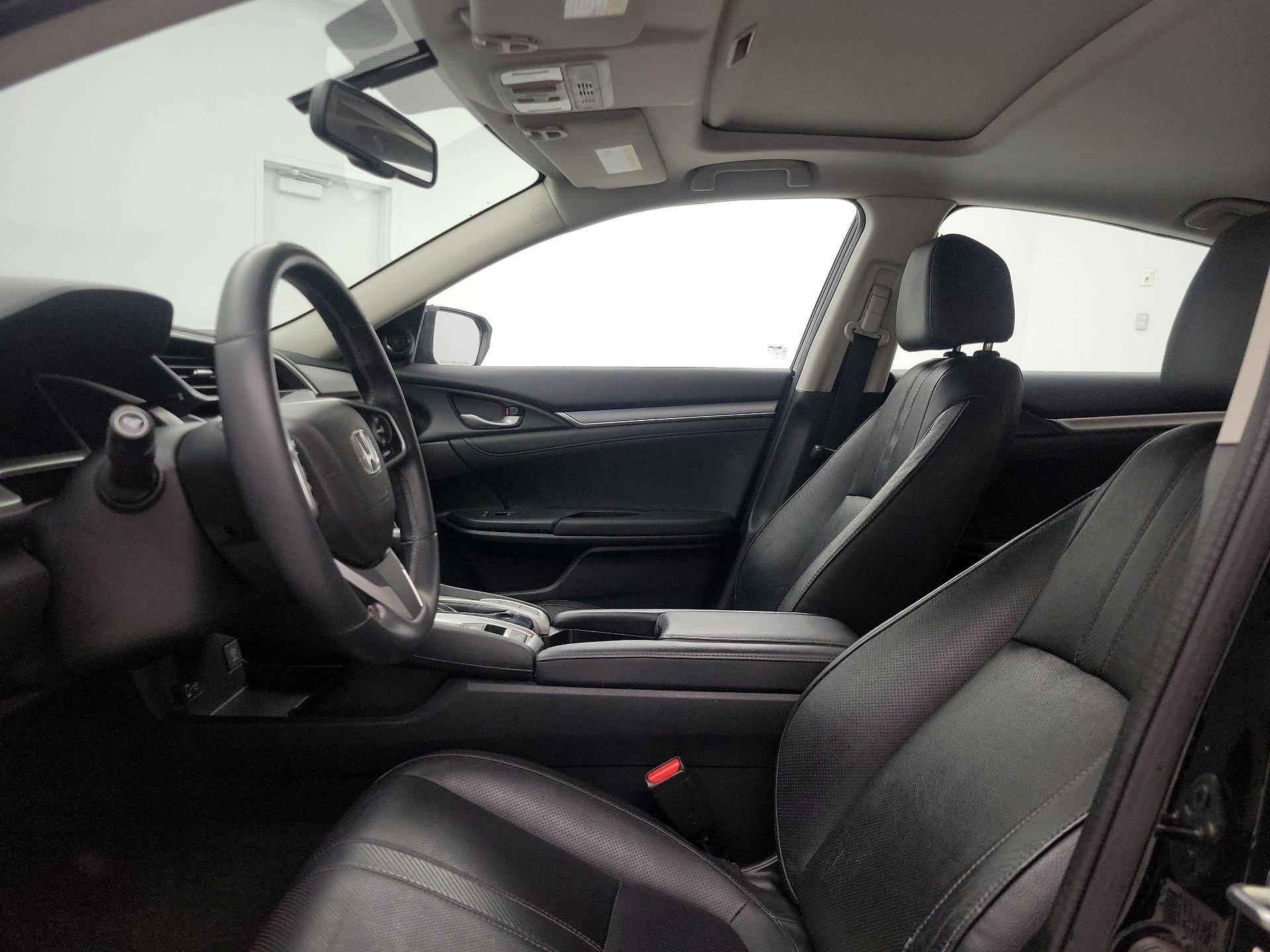 Thumbnail: 2016 Honda Civic - 11
