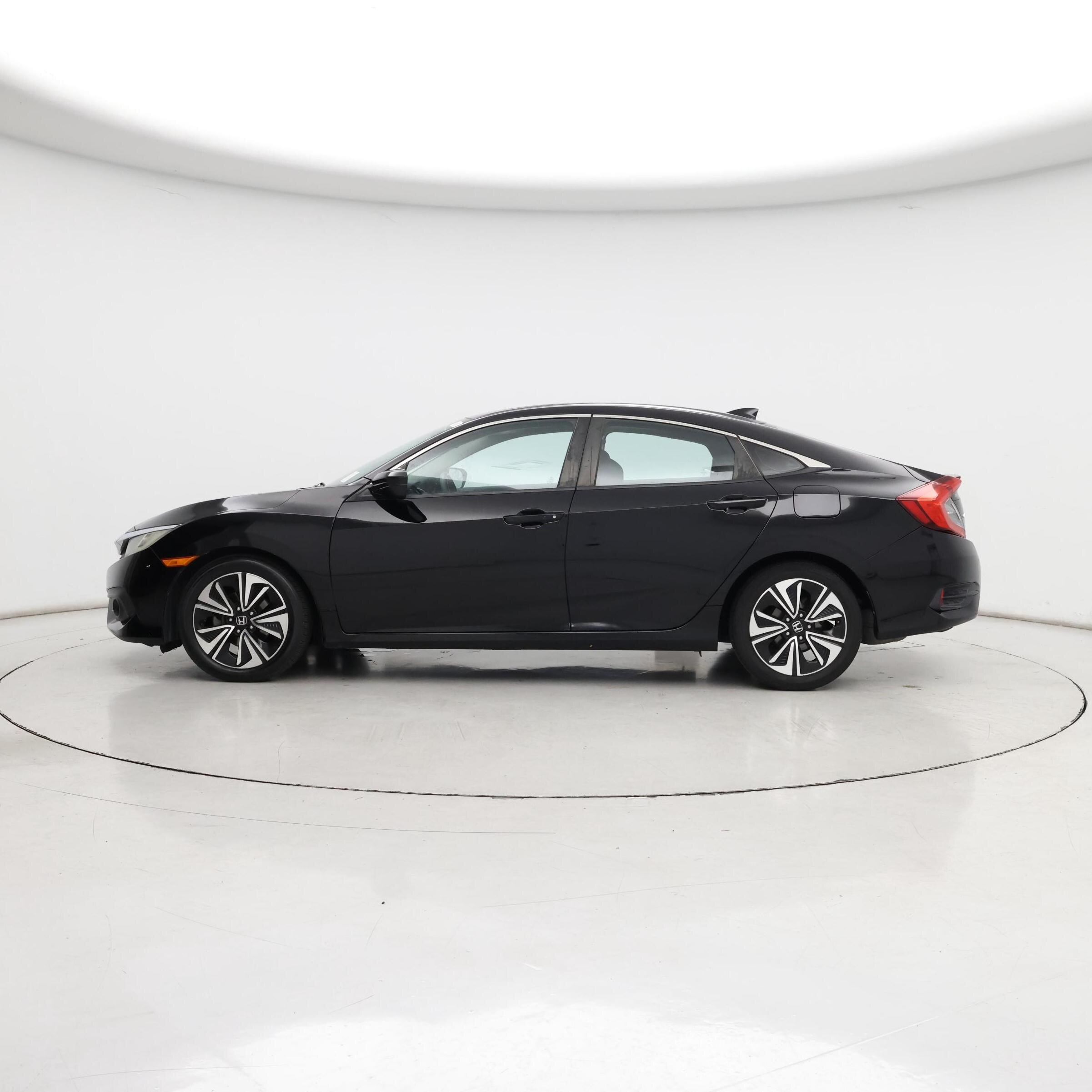 Thumbnail: 2016 Honda Civic - 3