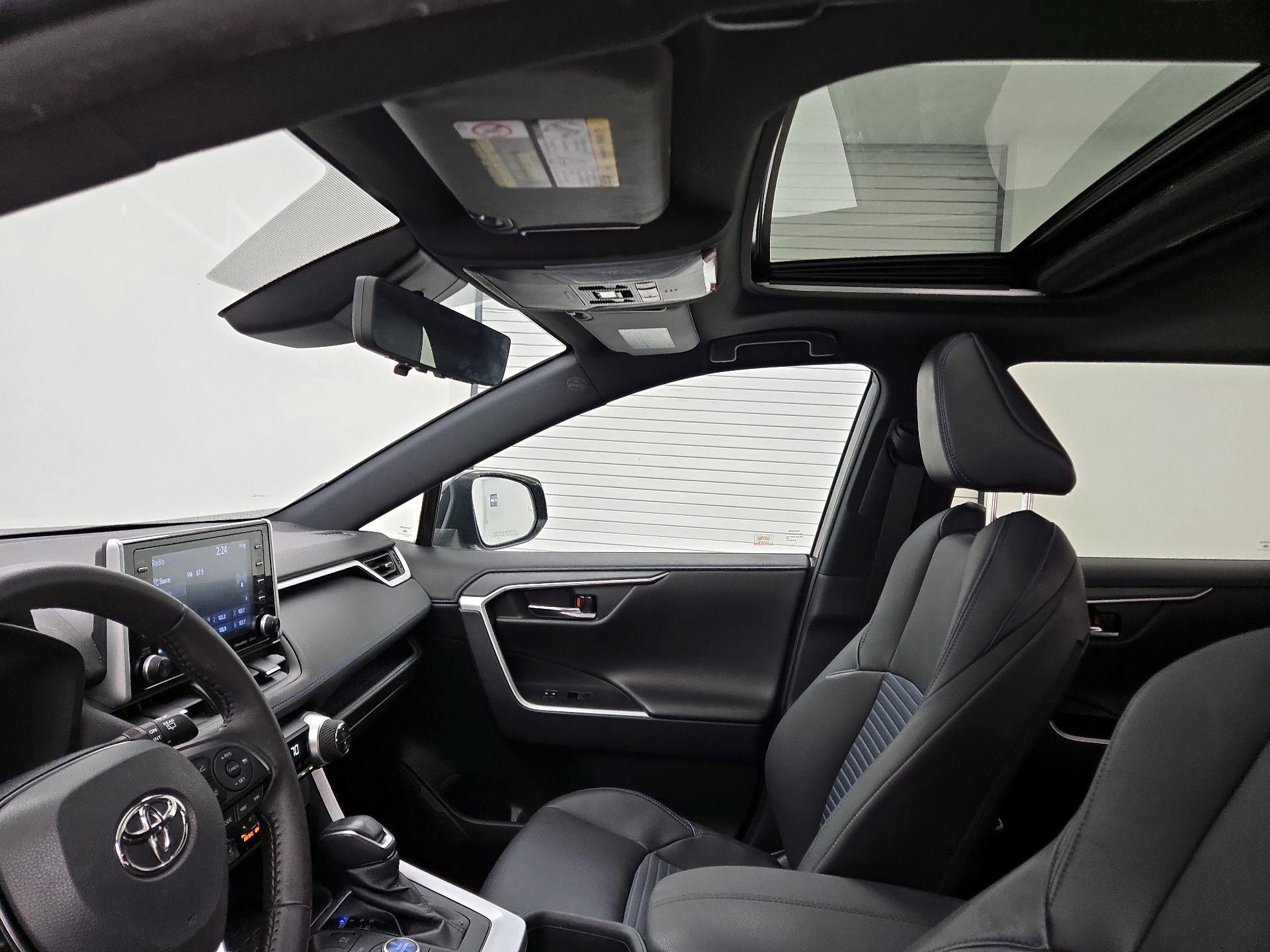 Thumbnail: 2021 Toyota RAV4 - 19