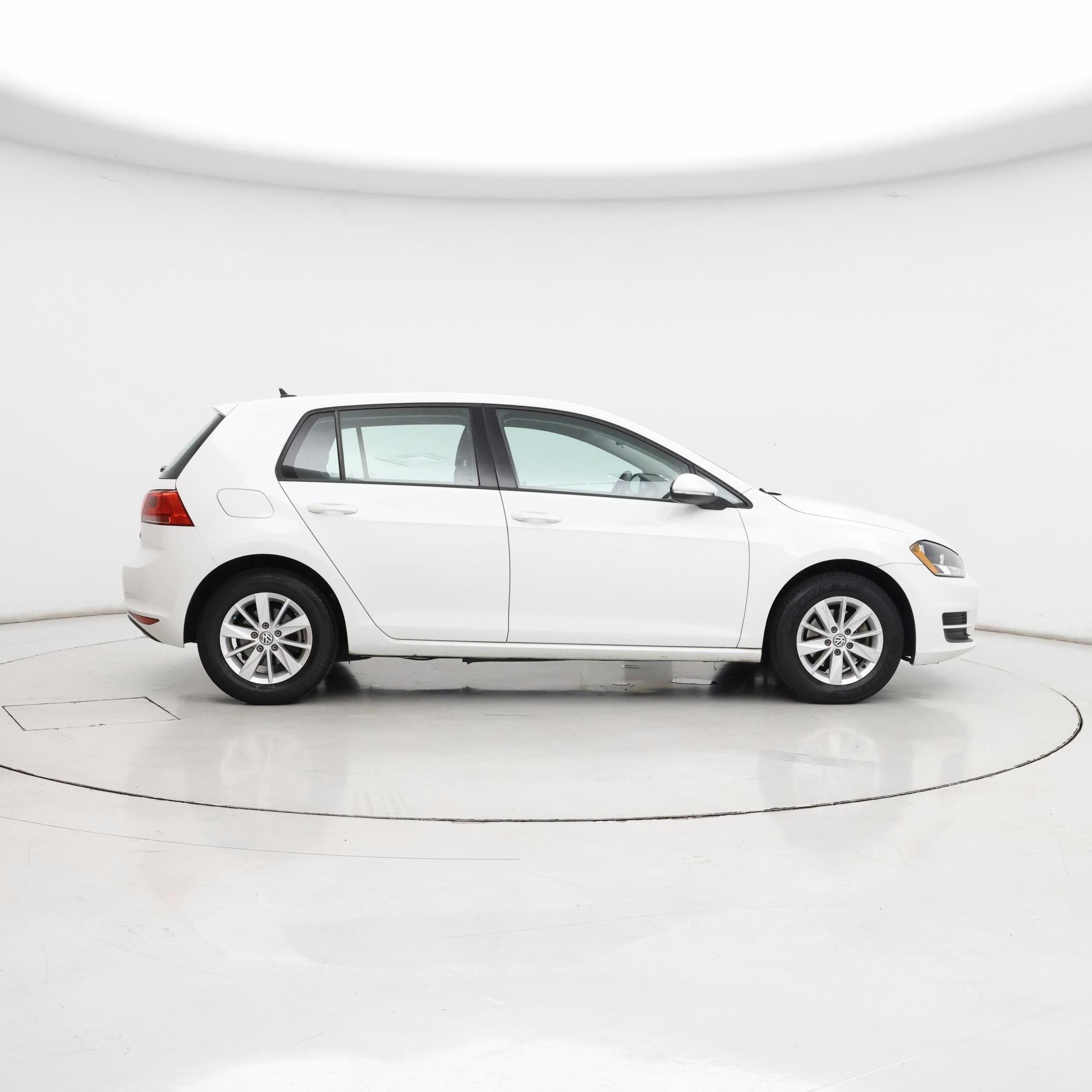Thumbnail: 2016 Volkswagen Golf - 7