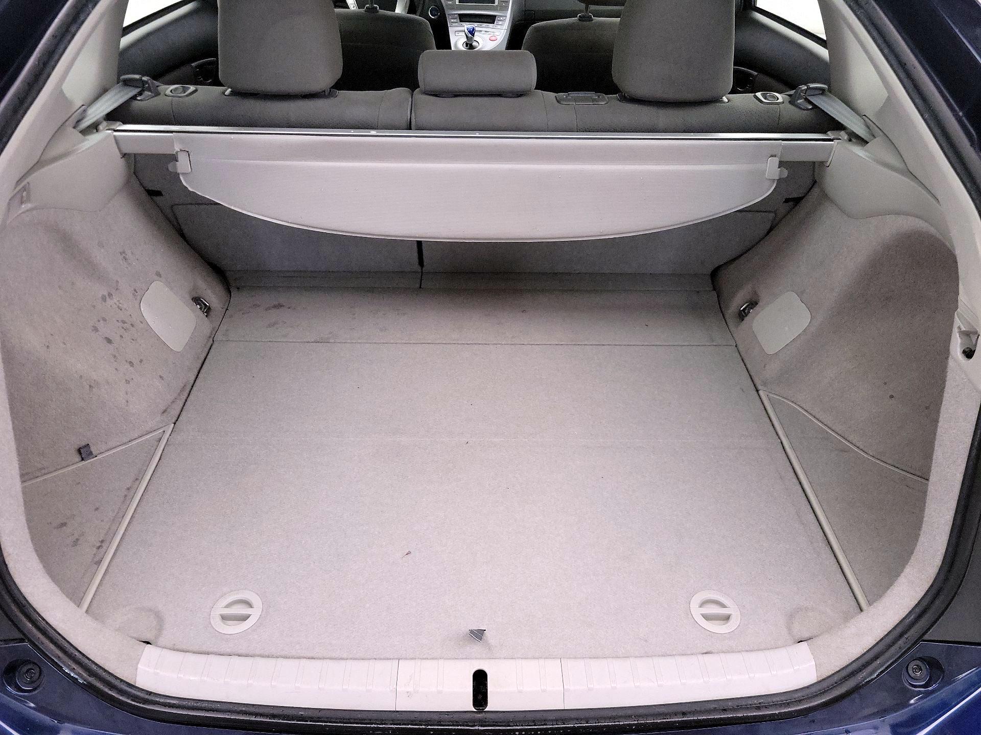 Thumbnail: 2015 Toyota Prius - 20