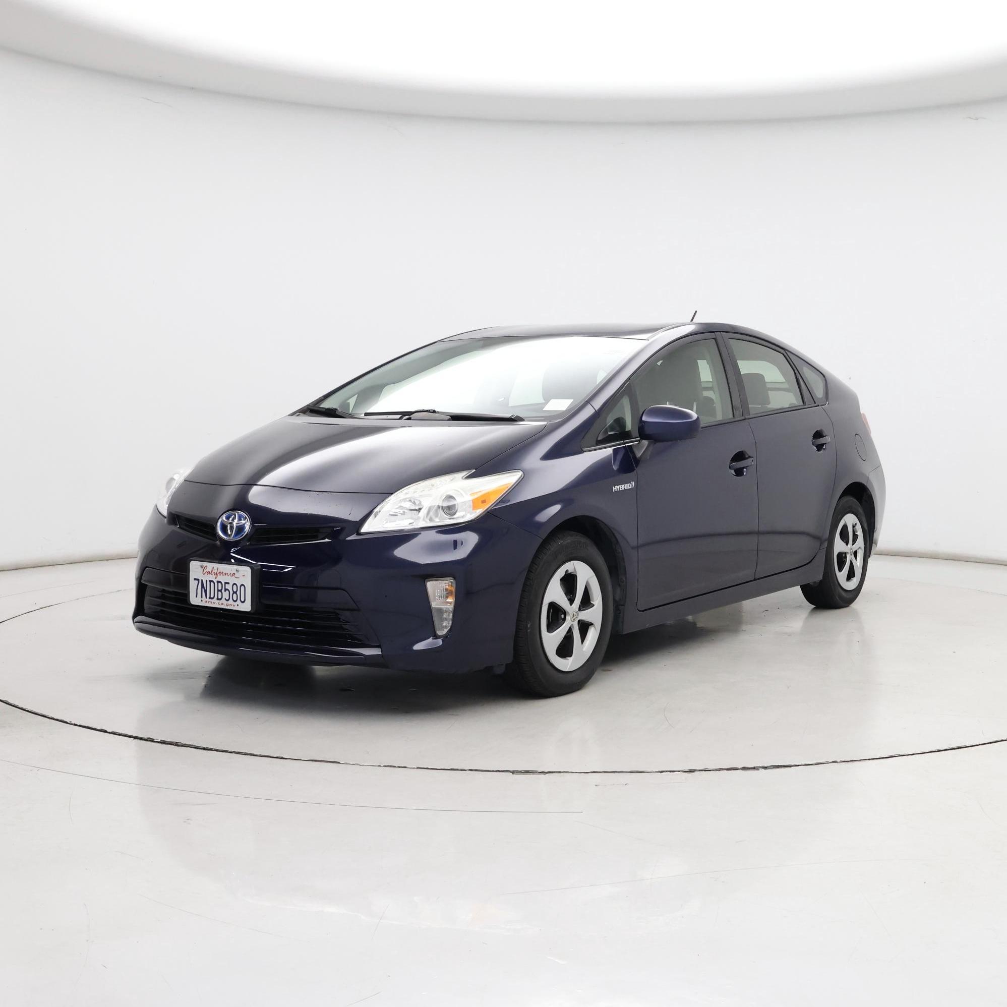 Thumbnail: 2015 Toyota Prius - 4
