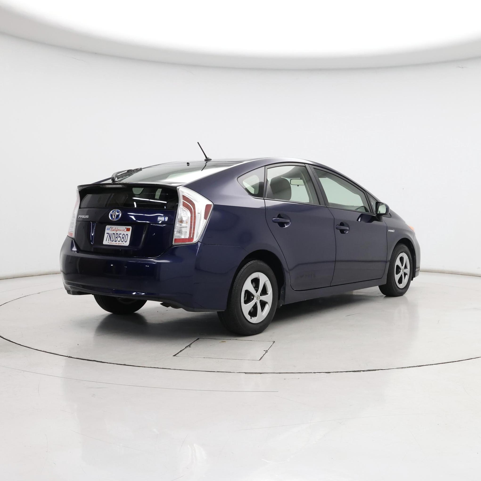 Thumbnail: 2015 Toyota Prius - 8