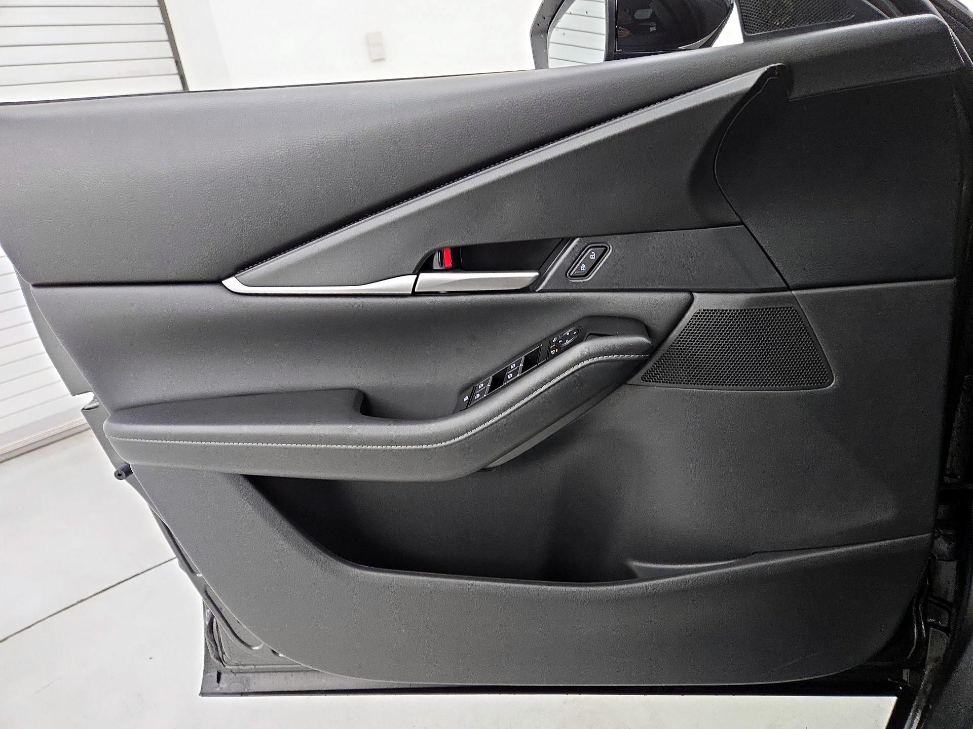 Thumbnail: 2025 Mazda CX-30 - 12