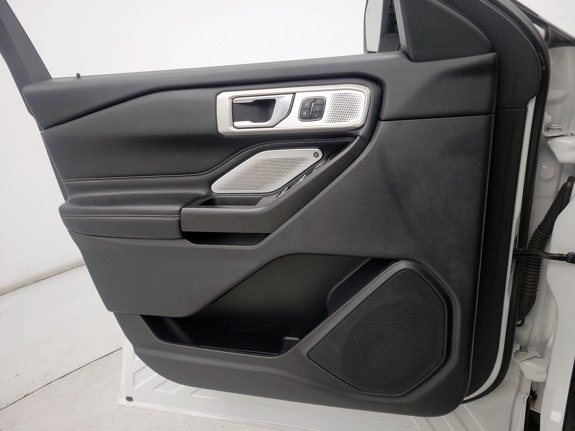 Thumbnail: 2020 Ford Explorer - 12