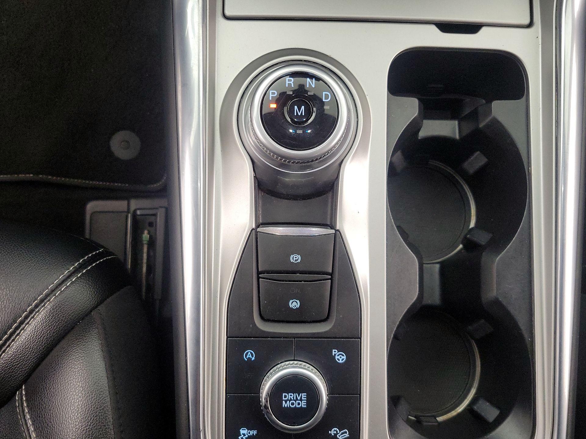 Thumbnail: 2020 Ford Explorer - 18