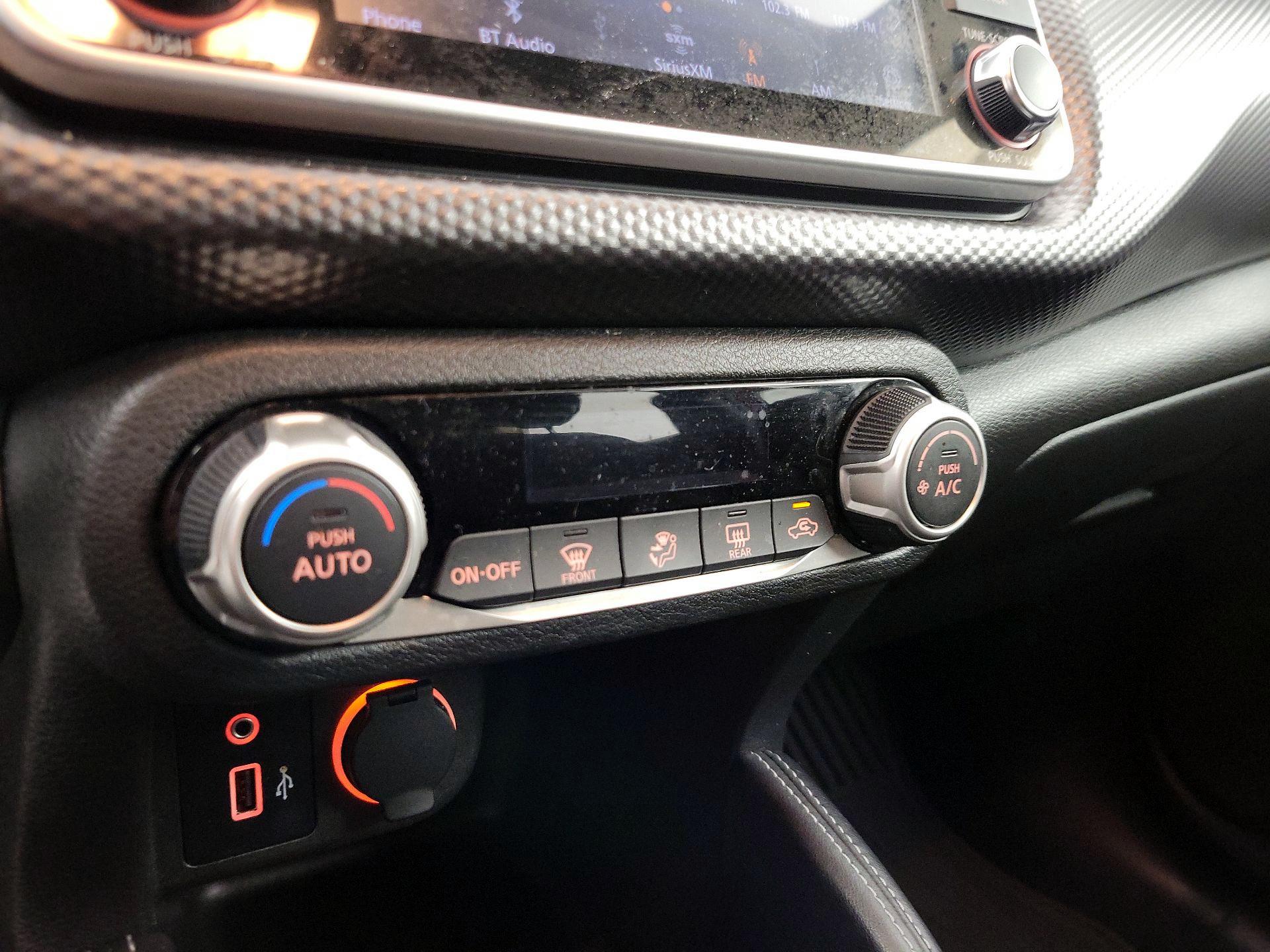 Thumbnail: 2019 Nissan Kicks - 16