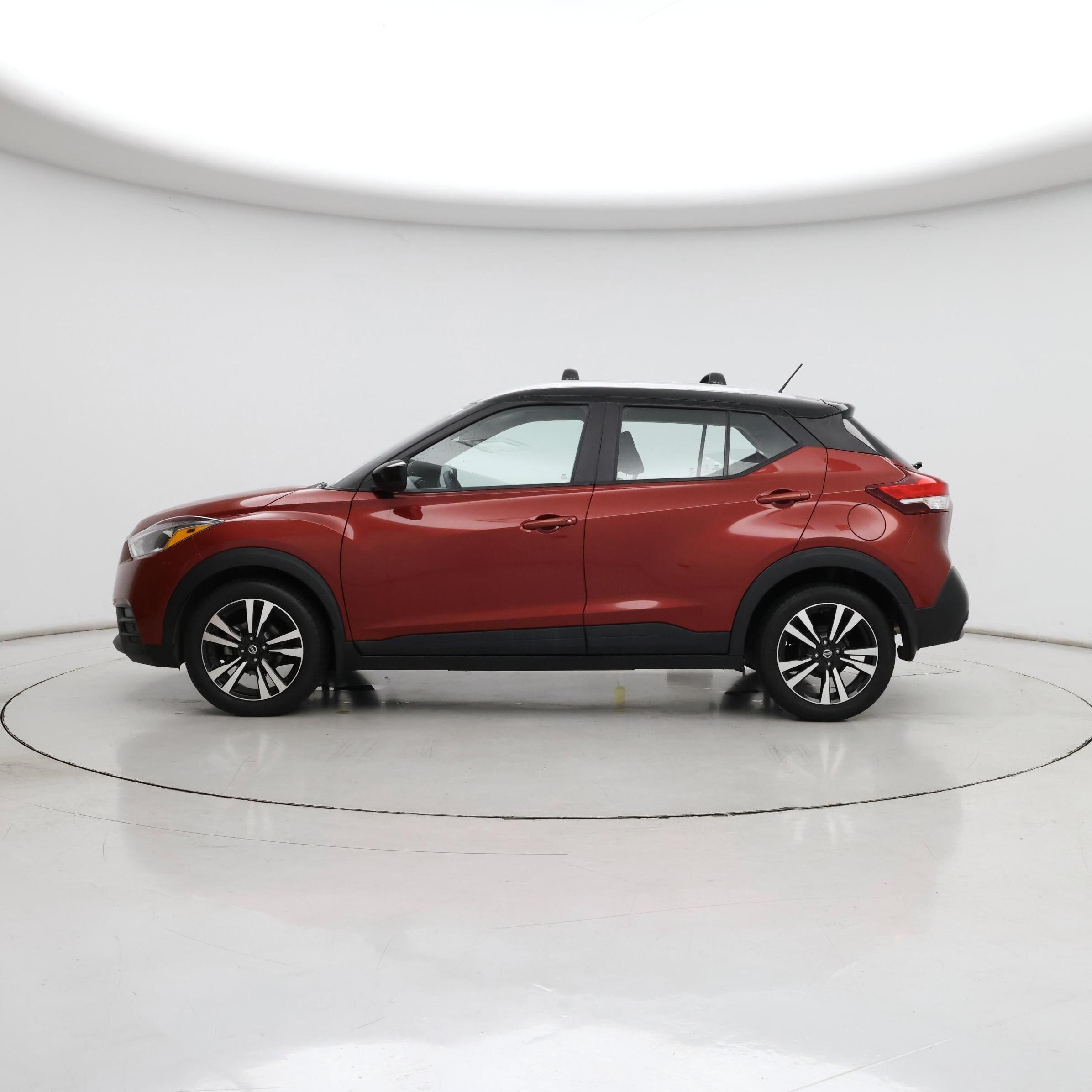 Thumbnail: 2019 Nissan Kicks - 3