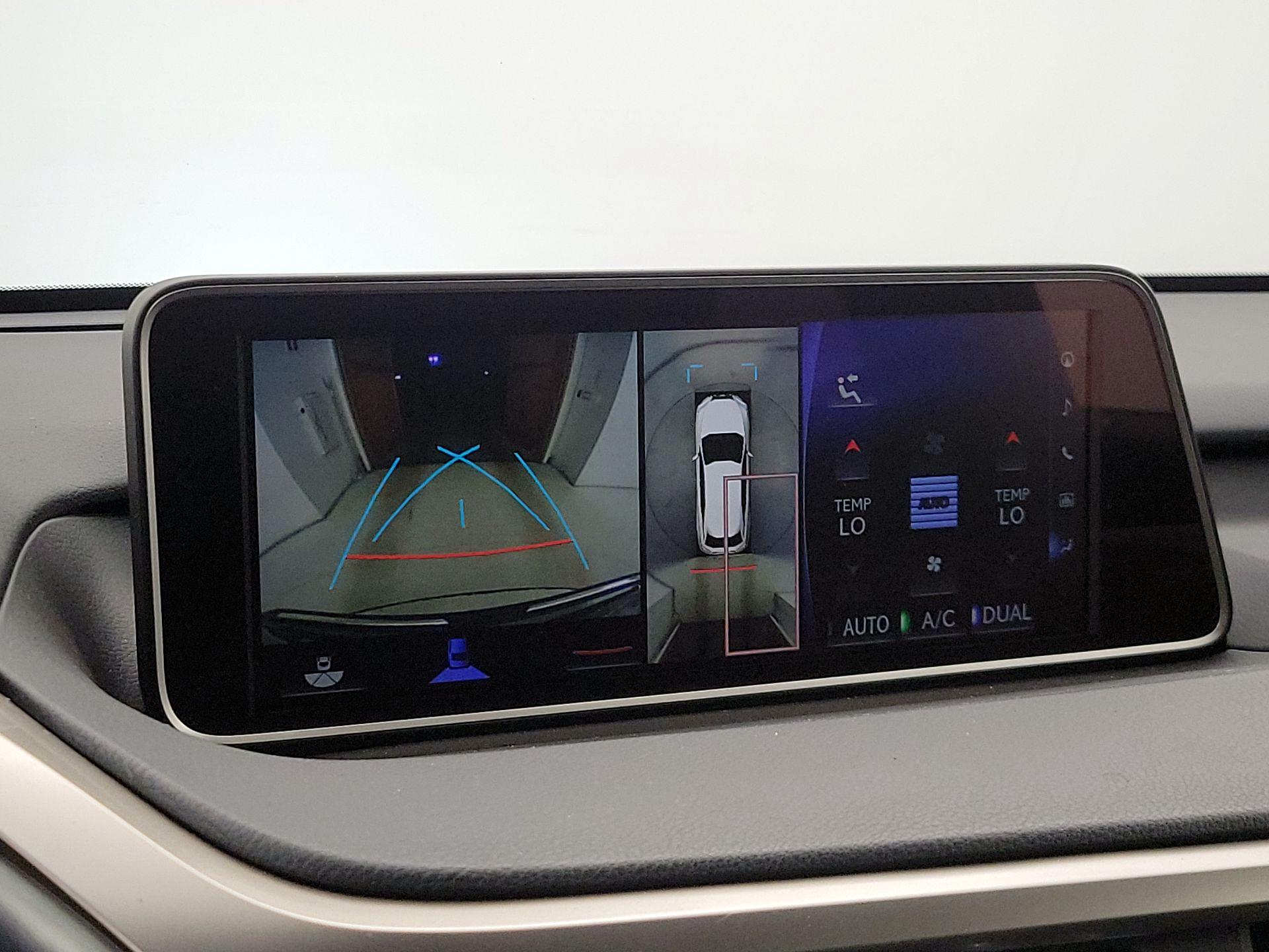 Thumbnail: 2016 Lexus RX - 15