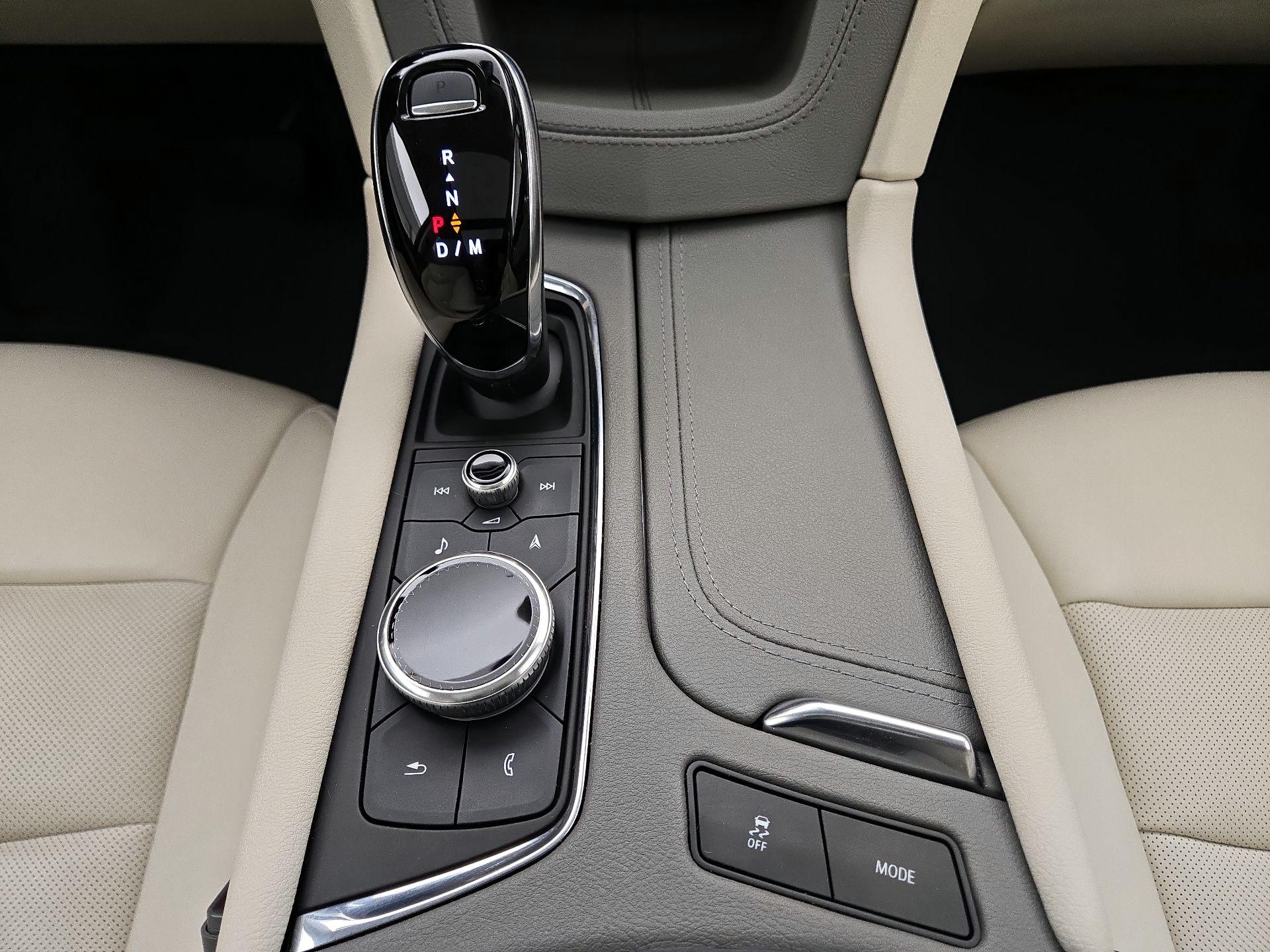 Thumbnail: 2022 Cadillac XT6 - 18