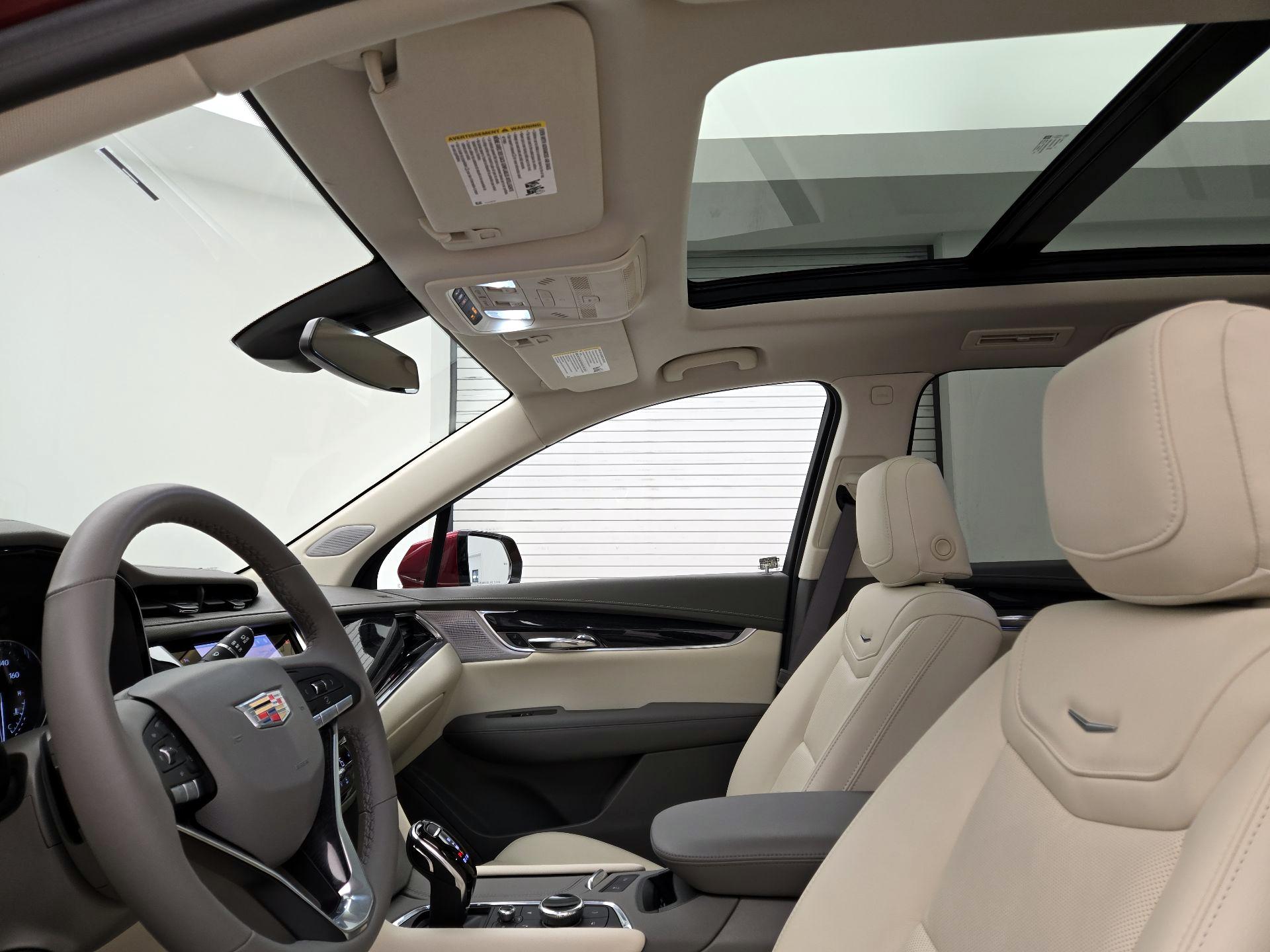 Thumbnail: 2022 Cadillac XT6 - 20
