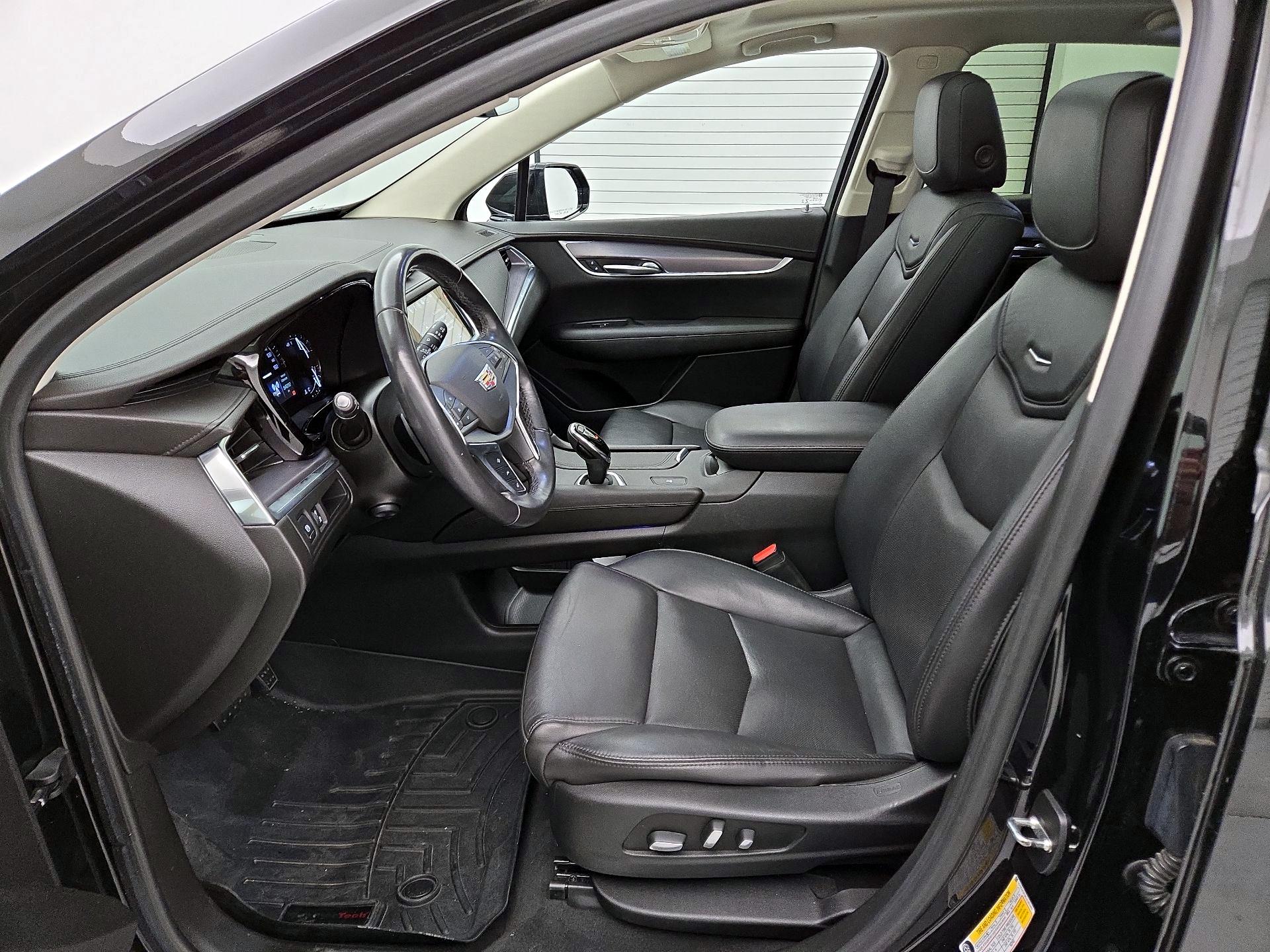 Thumbnail: 2018 Cadillac XT5 - 11