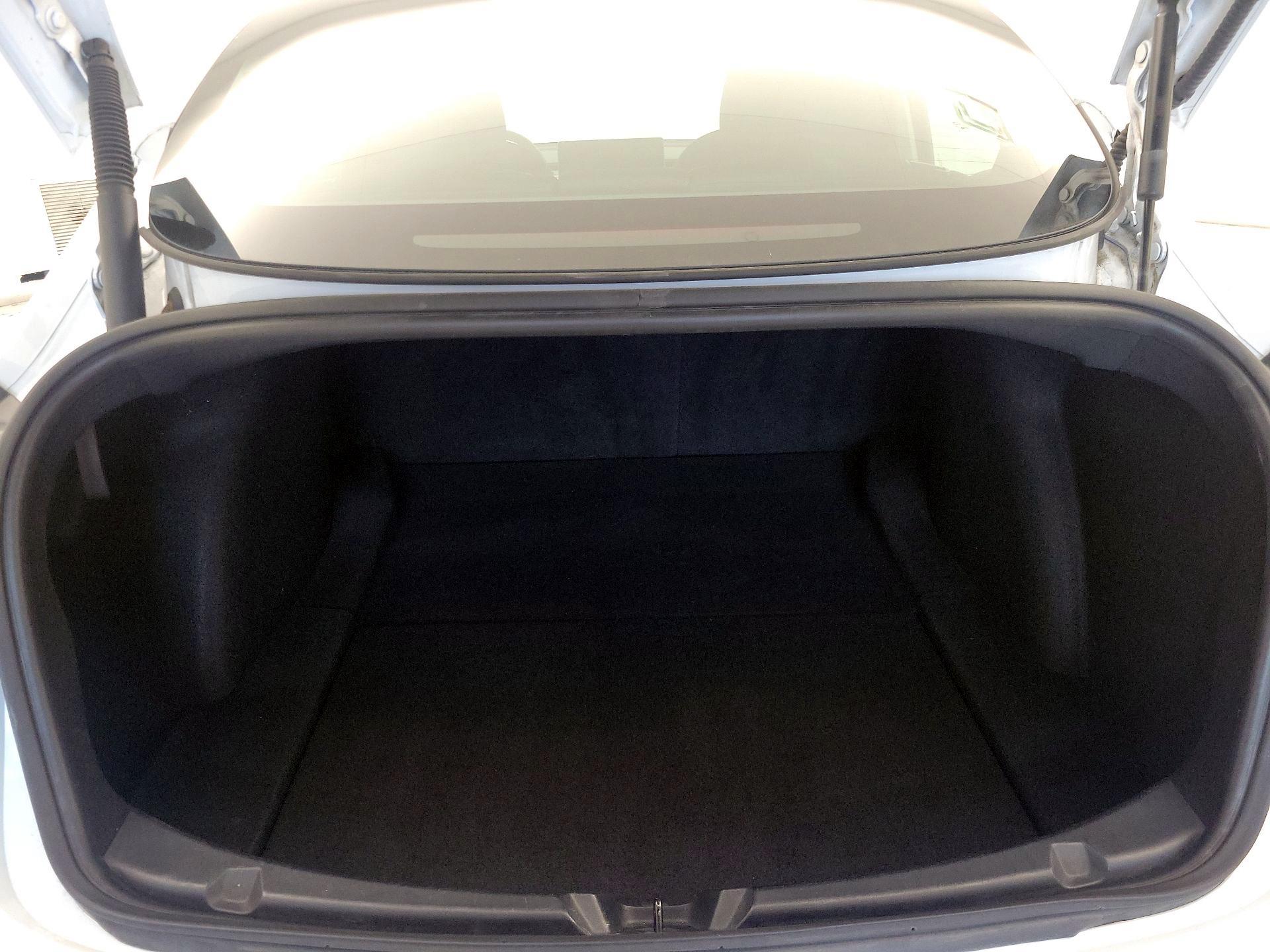 Thumbnail: 2022 Tesla Model 3 - 19