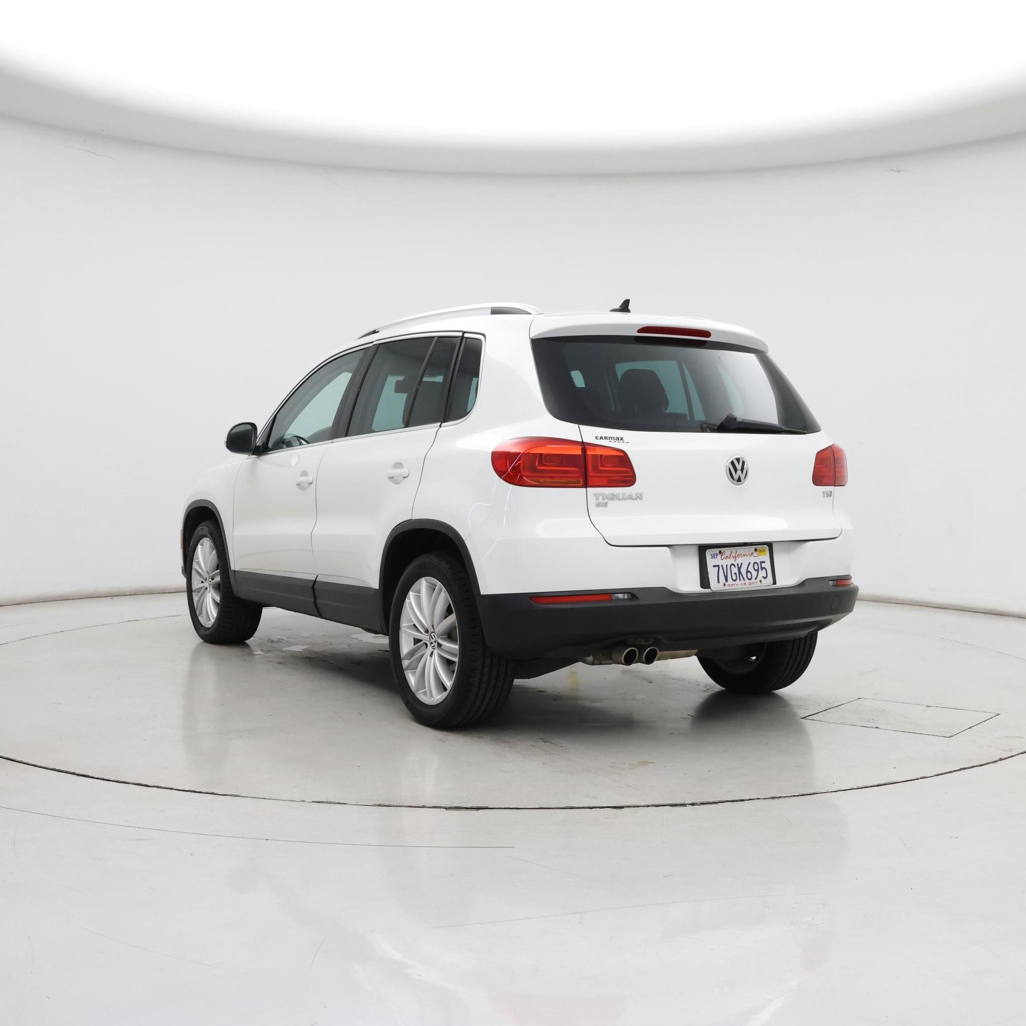 Thumbnail: 2016 Volkswagen Tiguan - 2