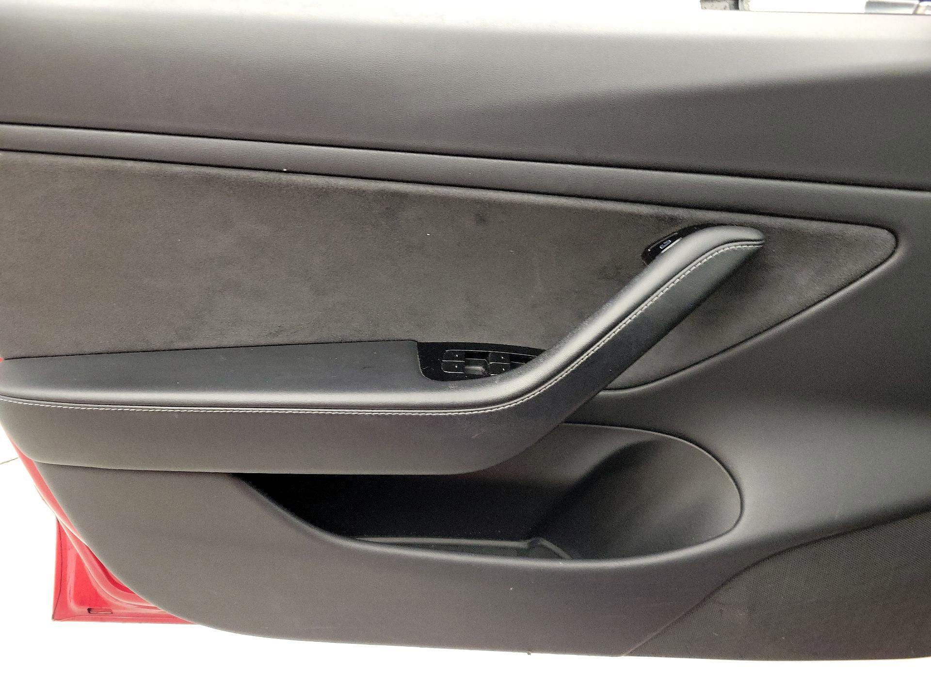 Thumbnail: 2020 Tesla Model 3 - 12