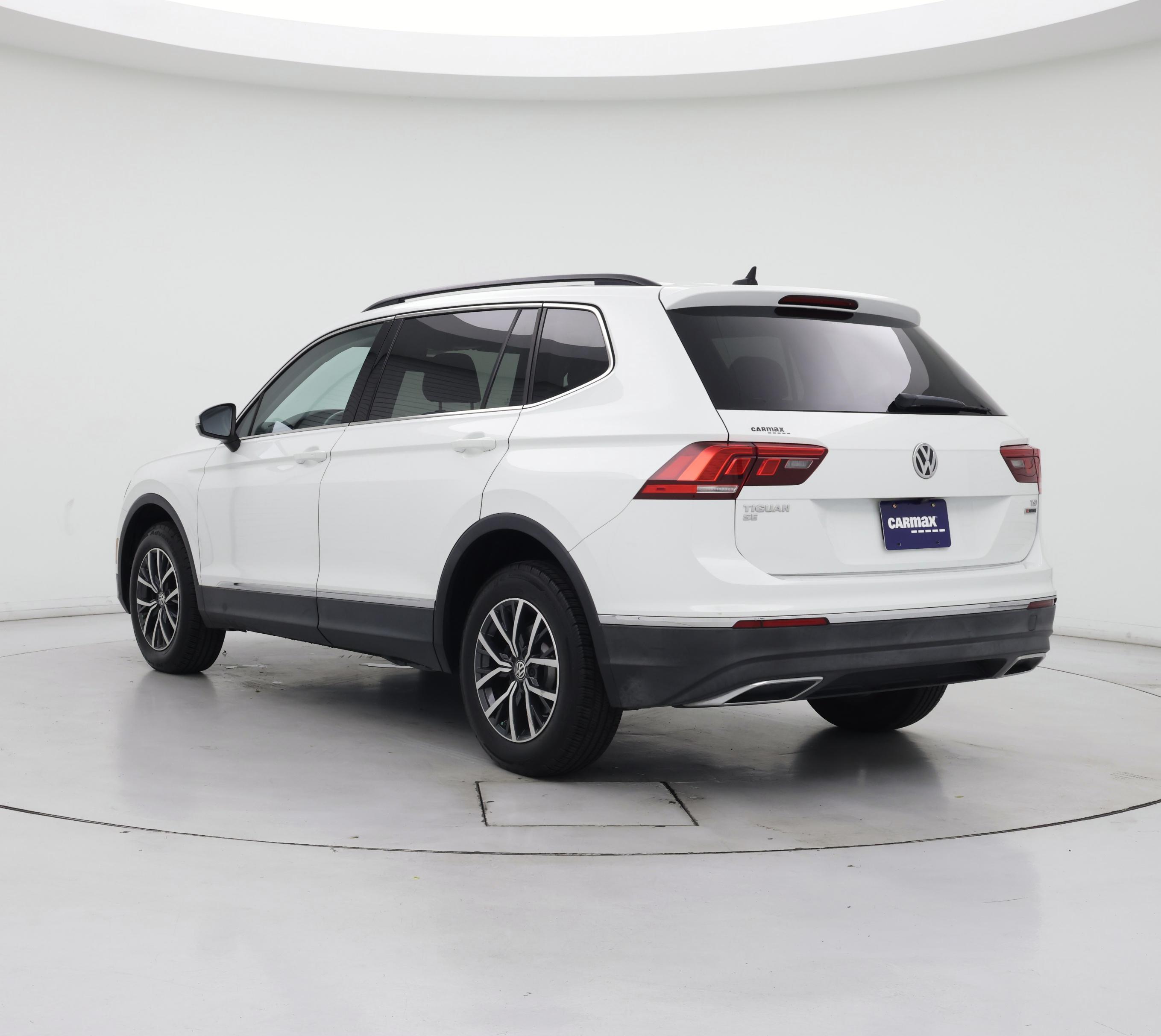 Thumbnail: 2018 Volkswagen Tiguan - 2